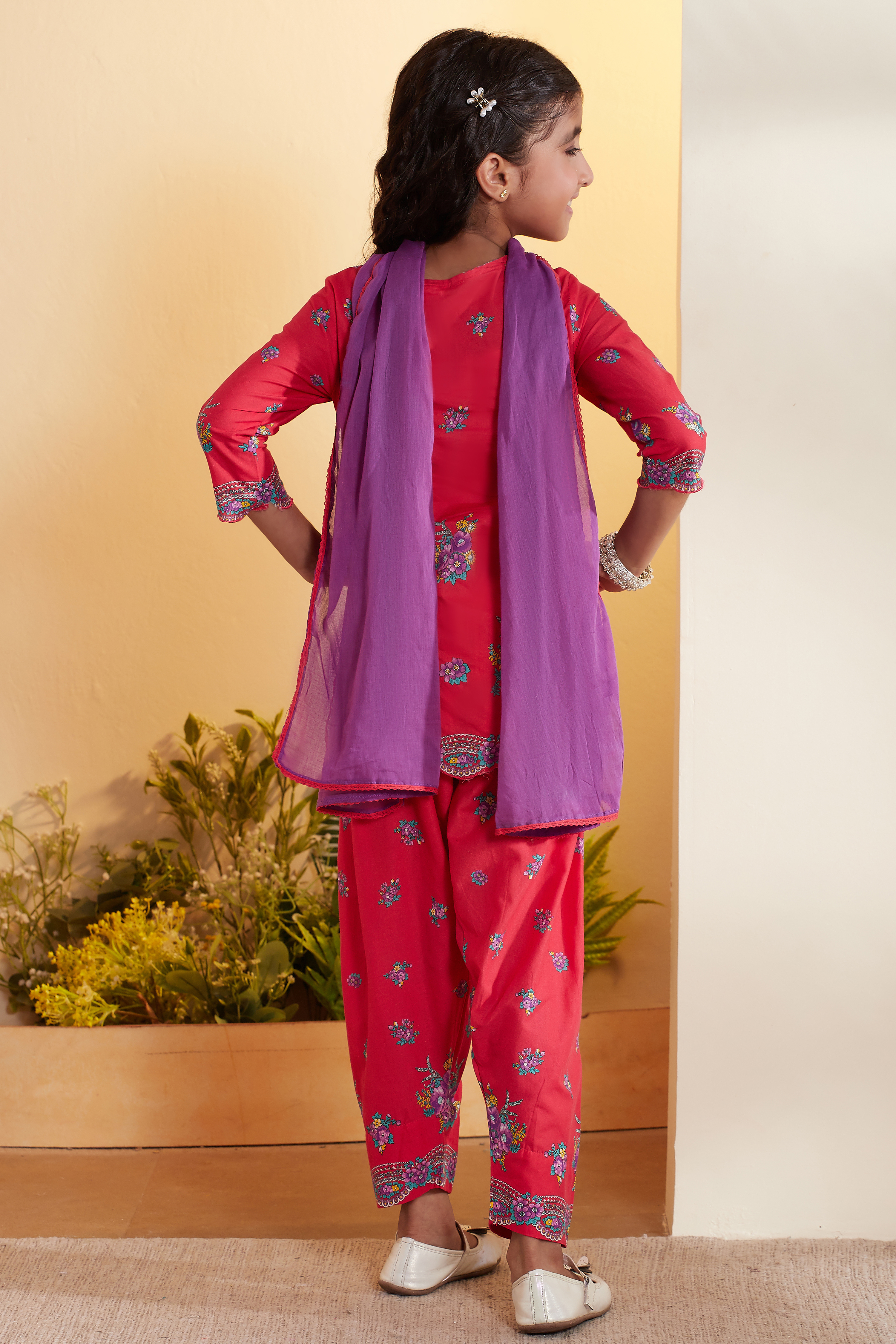 Red Cotton Floral Printed Straight Kurta Set image number 5