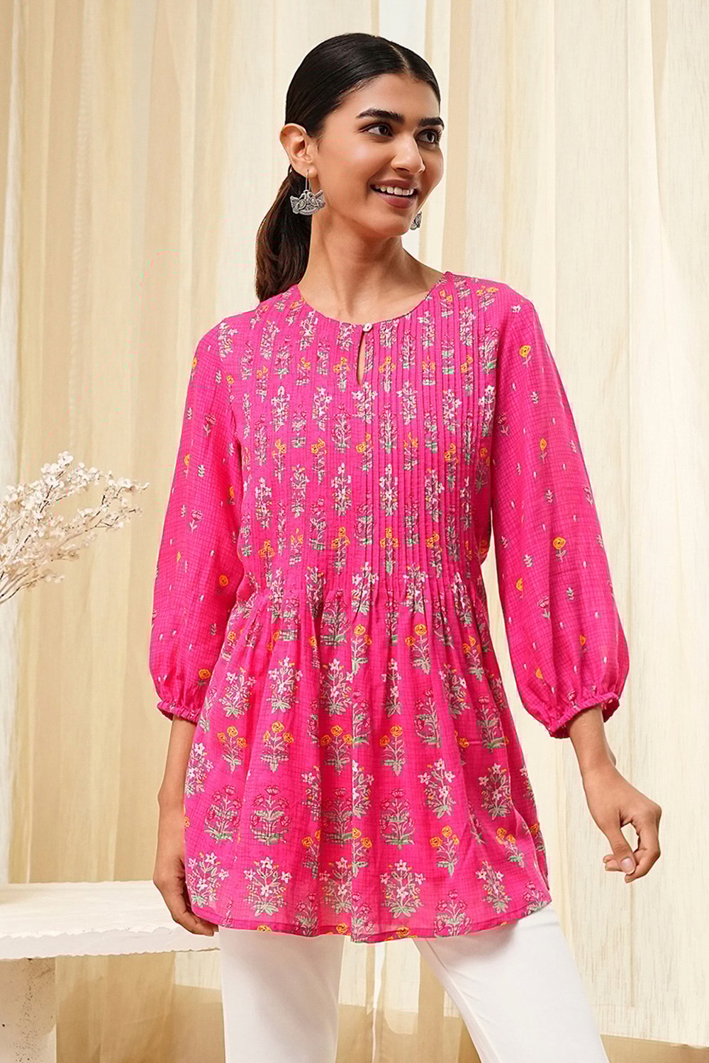 Pink Straight Printed Short Kurta image number 5