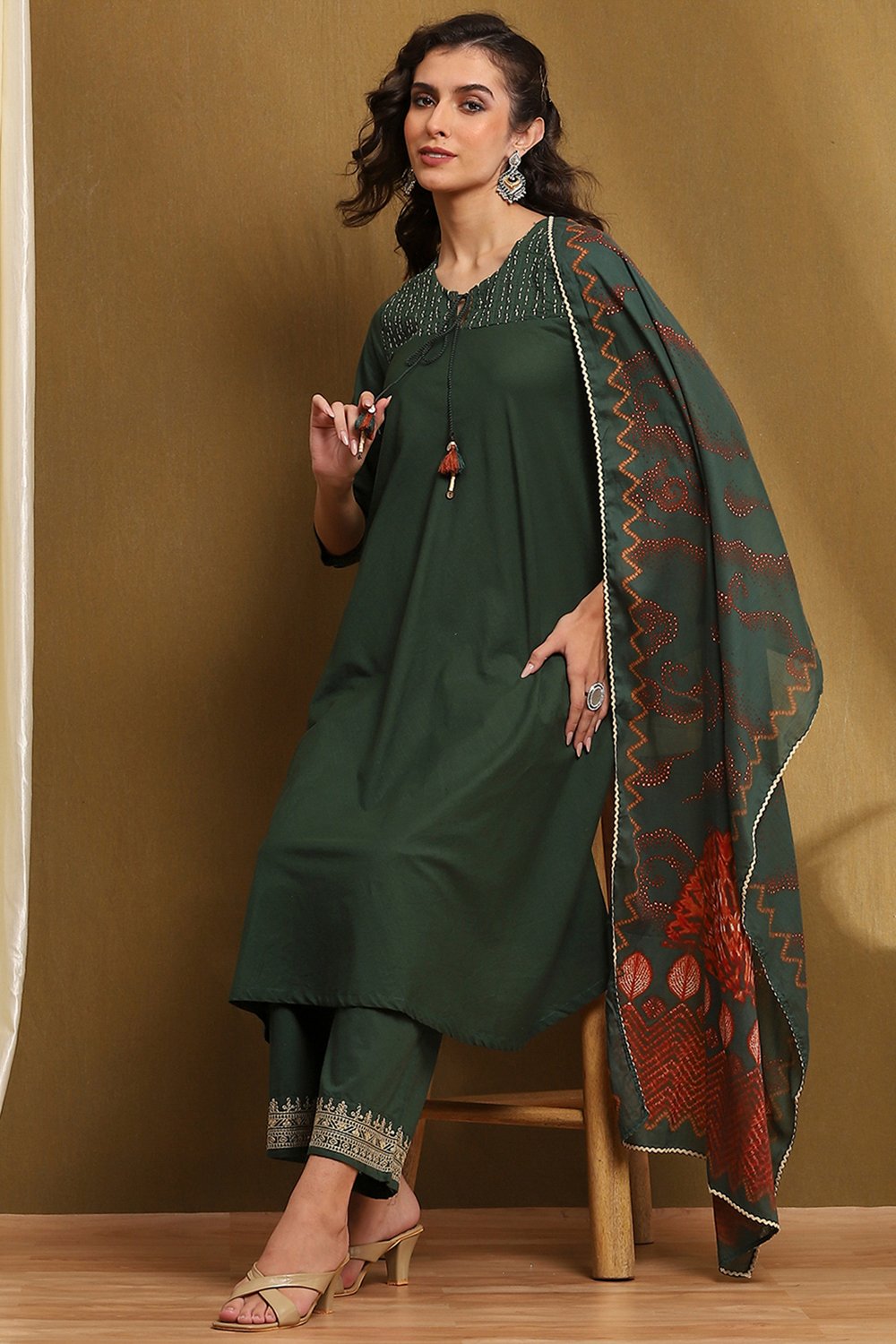 Dark Green Cotton Solid A-Line Suit Set image number 0