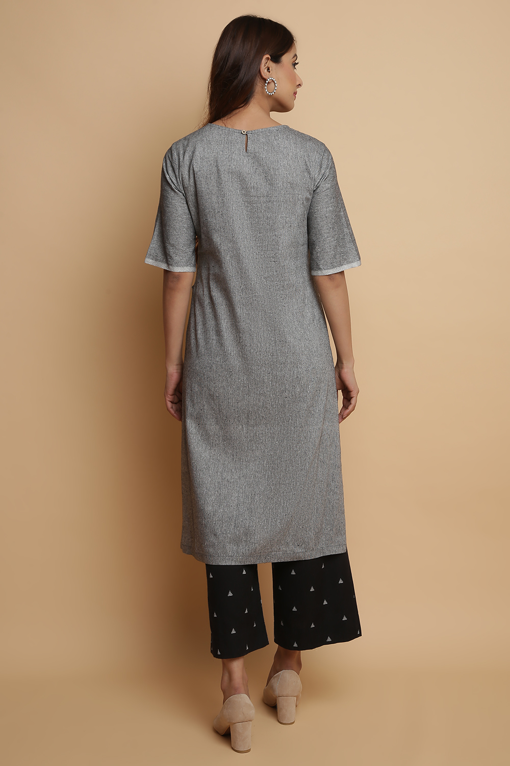 Grey Cotton Kurta Pants Set image number 6