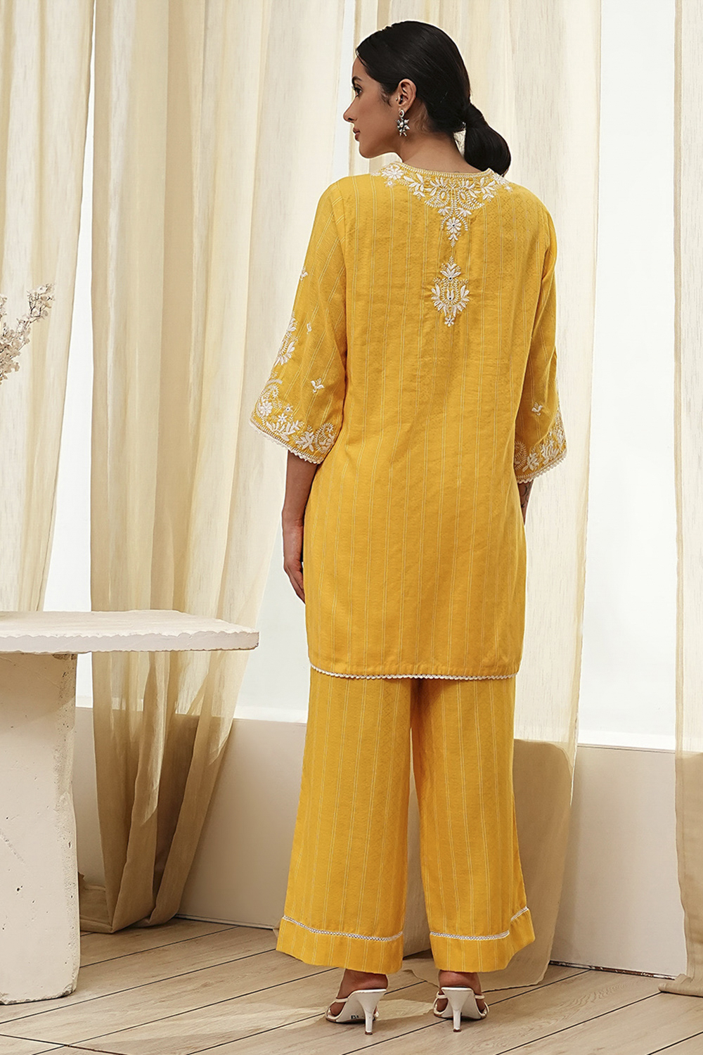 Blue Cotton Embroidered Straight Kurta Set image number 4