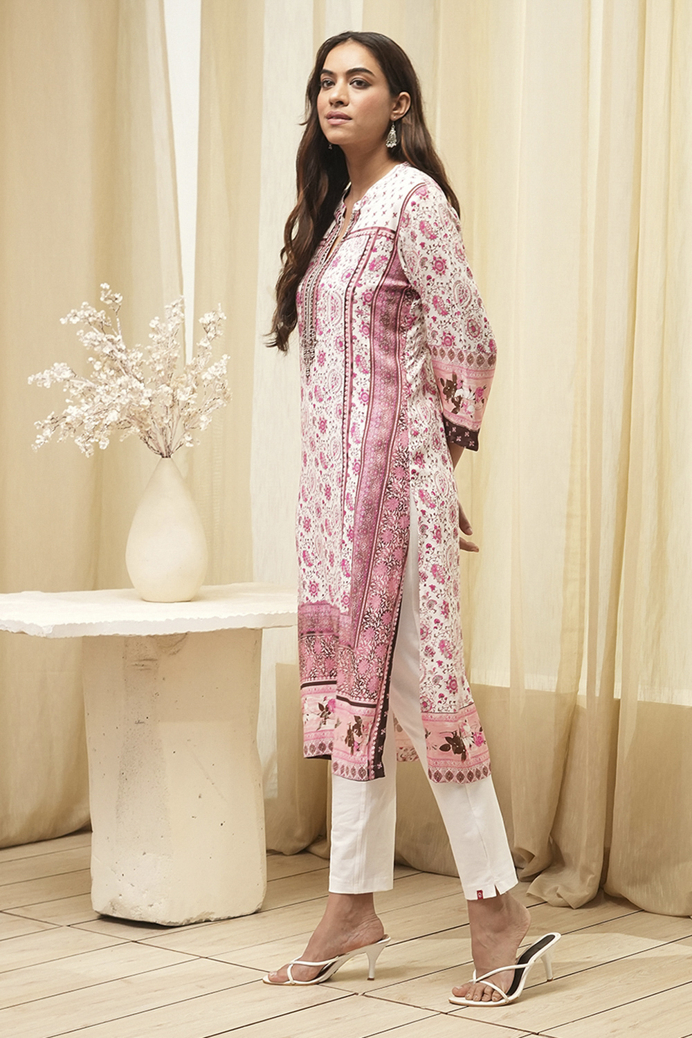Peach Rayon A-Line Printed Kurta image number 2