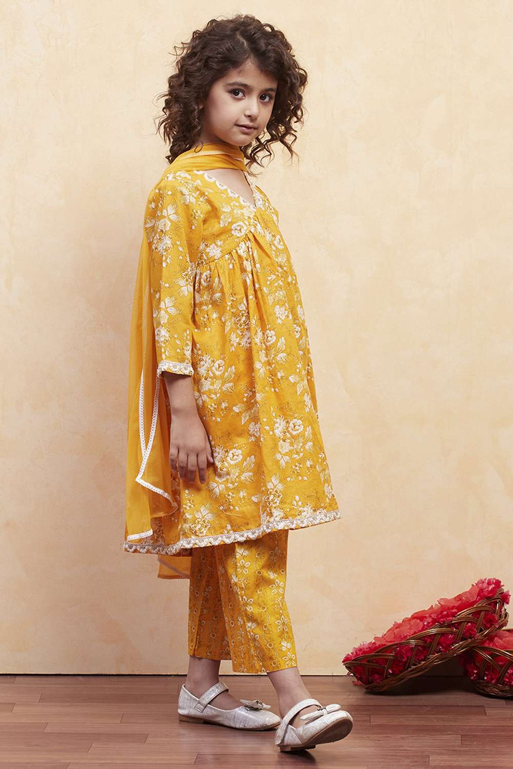 Yellow Cotton Gathered Suit Set image number 5