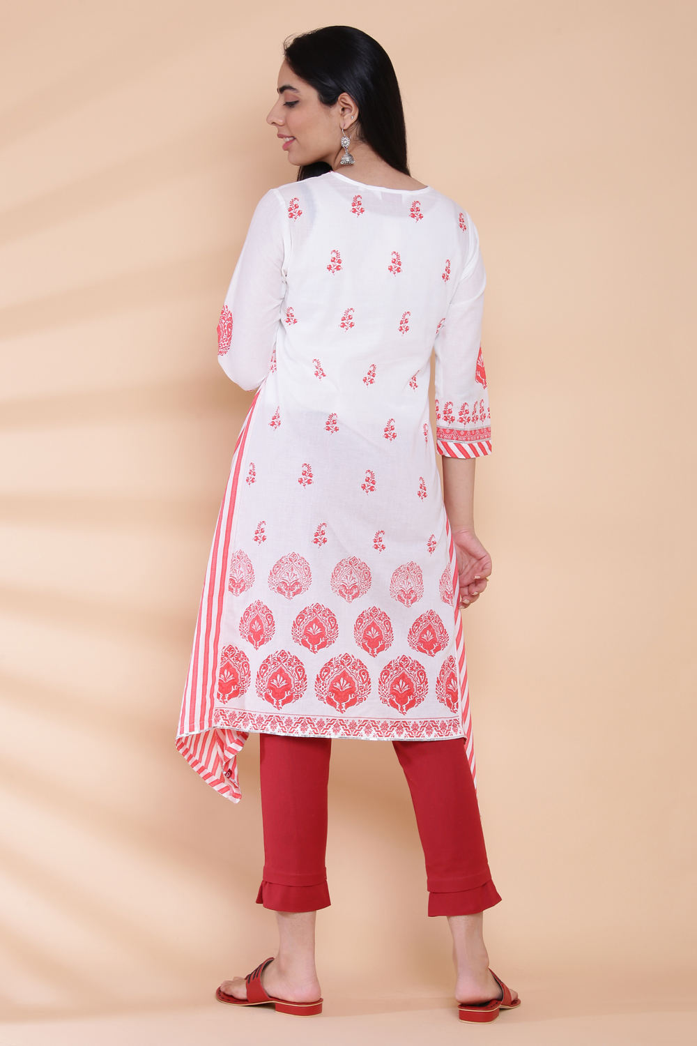 White And Coral Cotton A-Line Printed Kurta image number 6