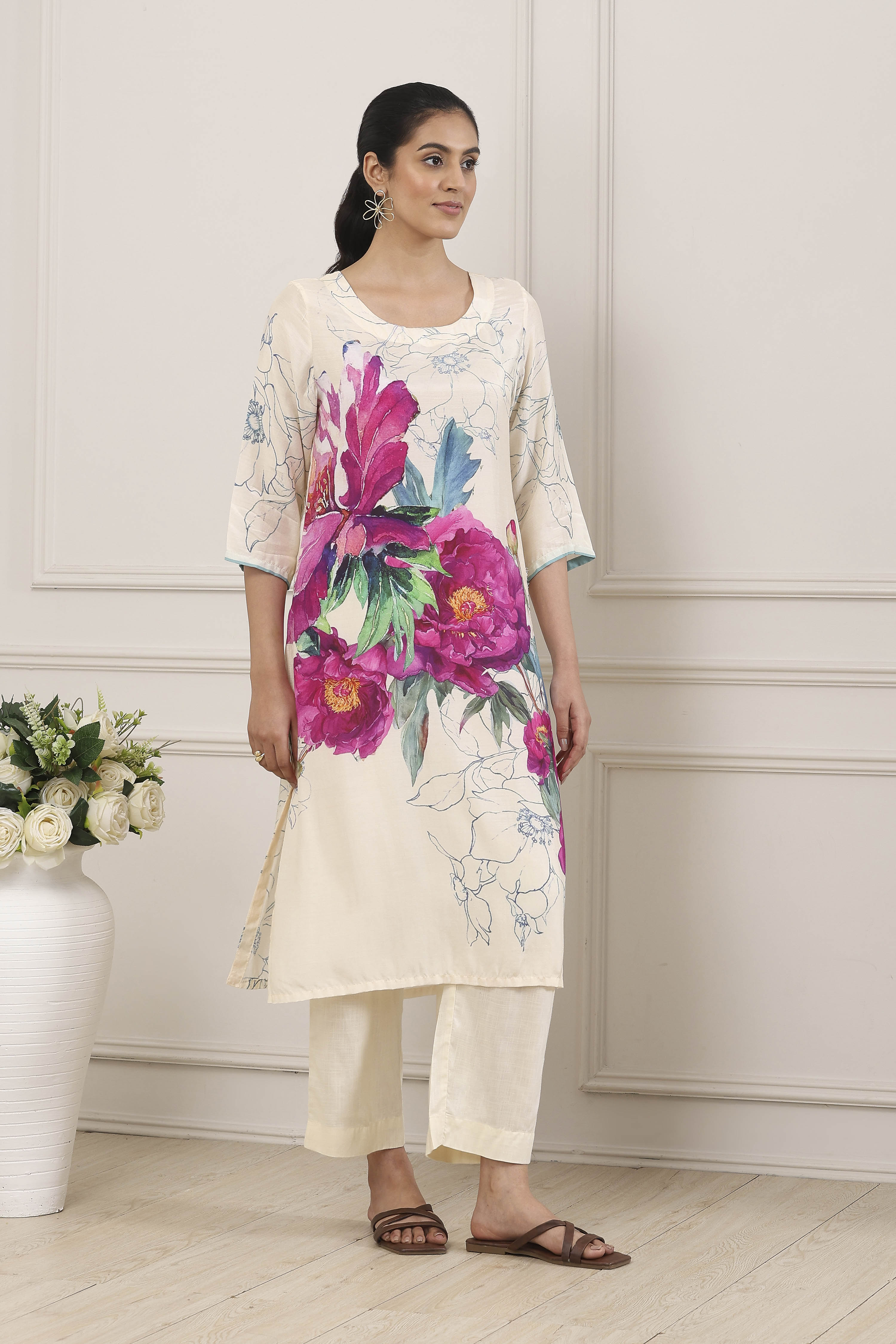 White & Pink Floral Printed Straight Suit Set image number 5
