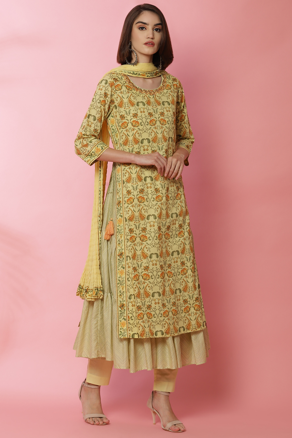 Light Yellow Double Layered Kurta Slim Pant Suit Set image number 6