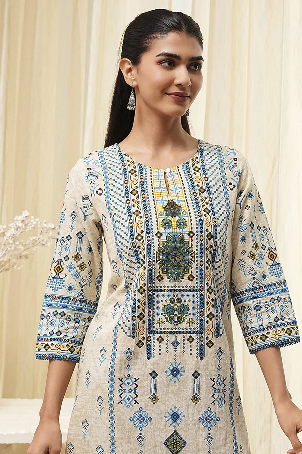 Off-White and Blue Cotton Straight Kurta image number 1