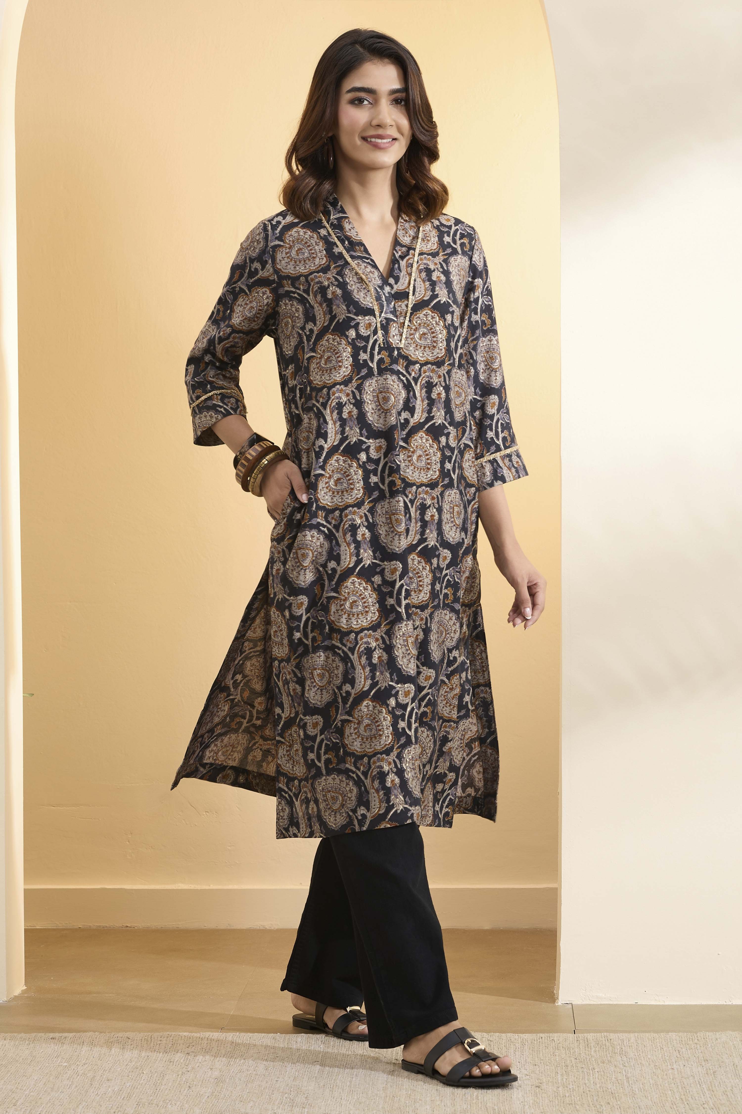 Black Poly Viscose Floral Straight Kurta image number 0