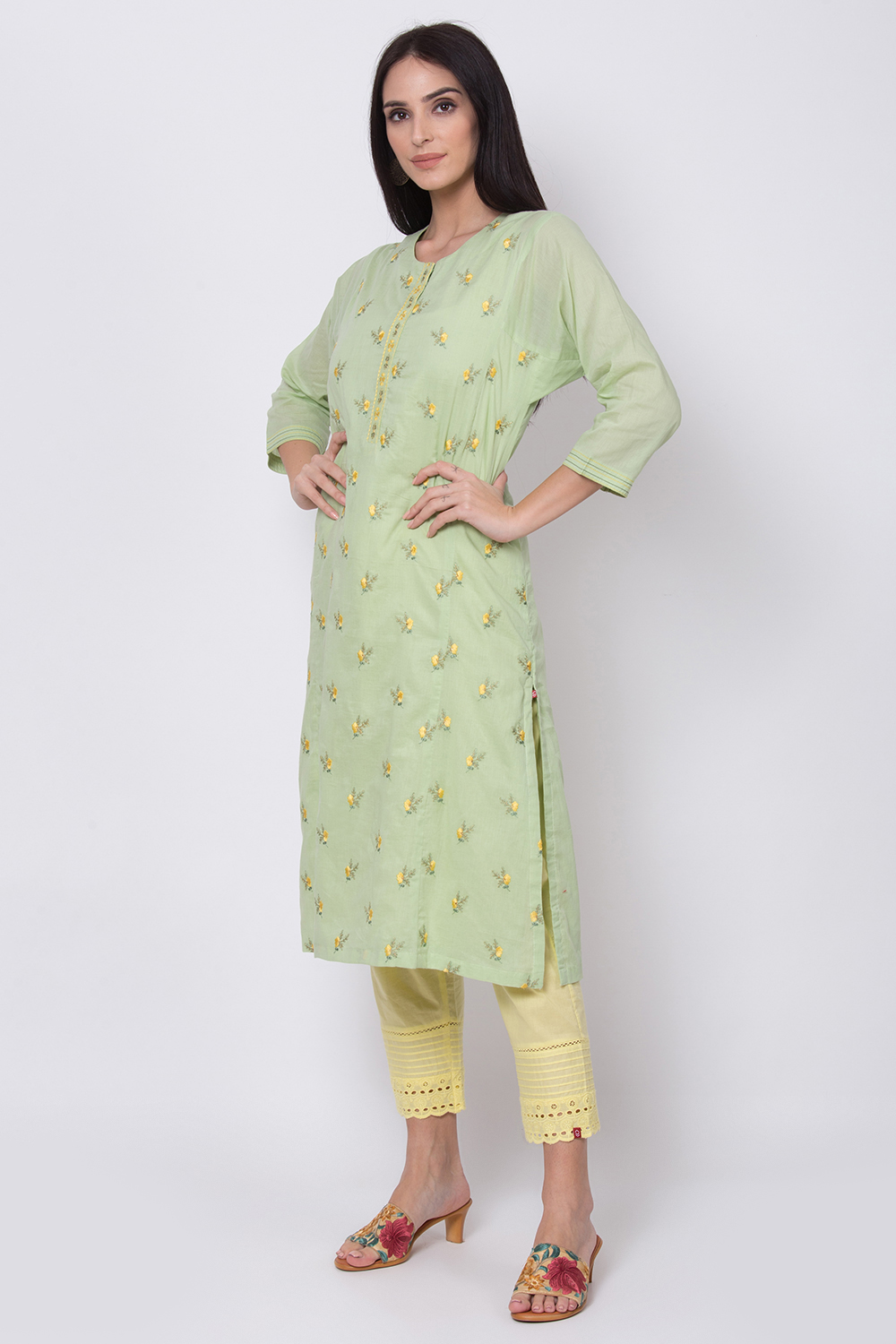 Sap Green Cotton Straight Kurta image number 3