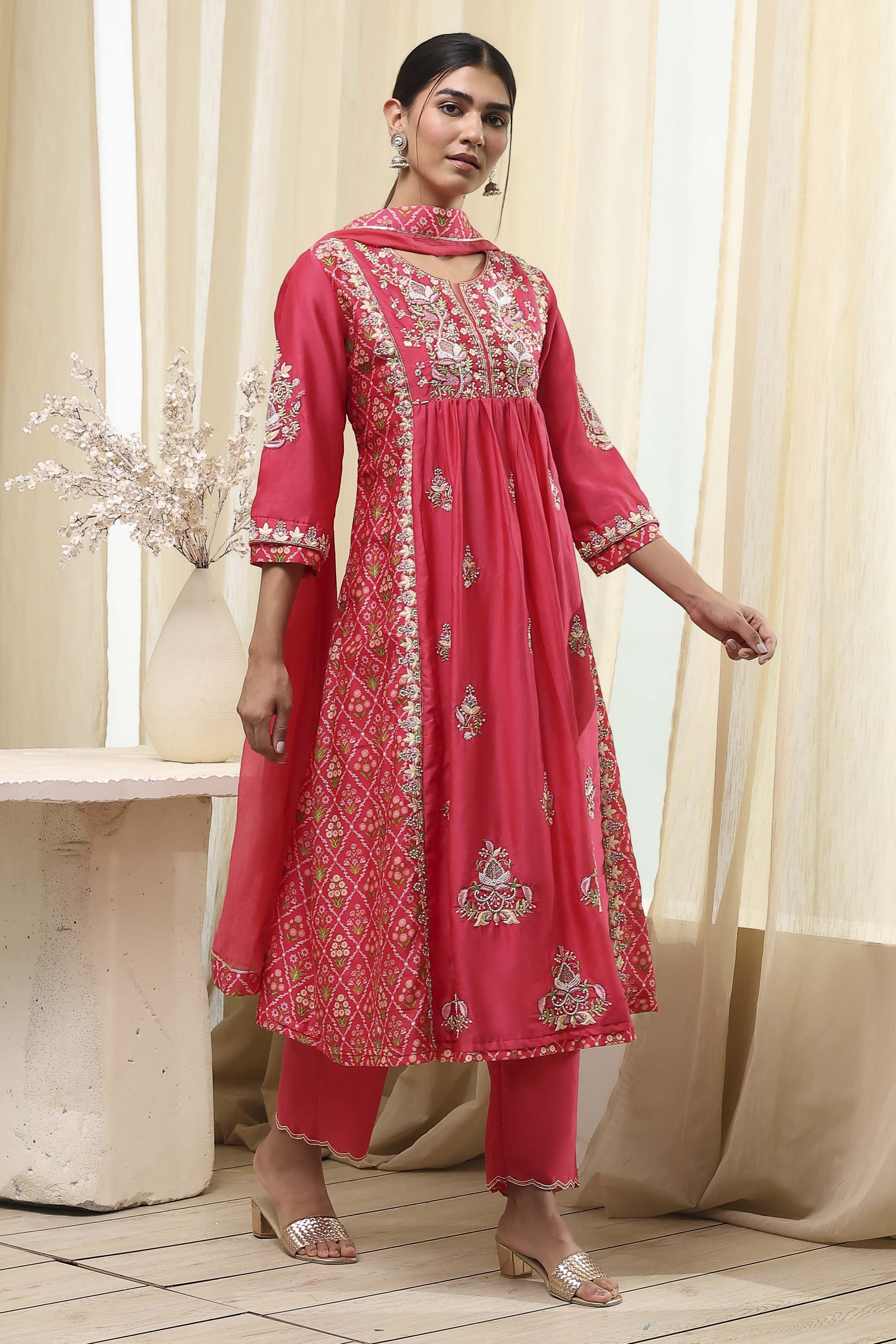 Coral-Red Silk Chanderi Gathered Suit Set image number 5