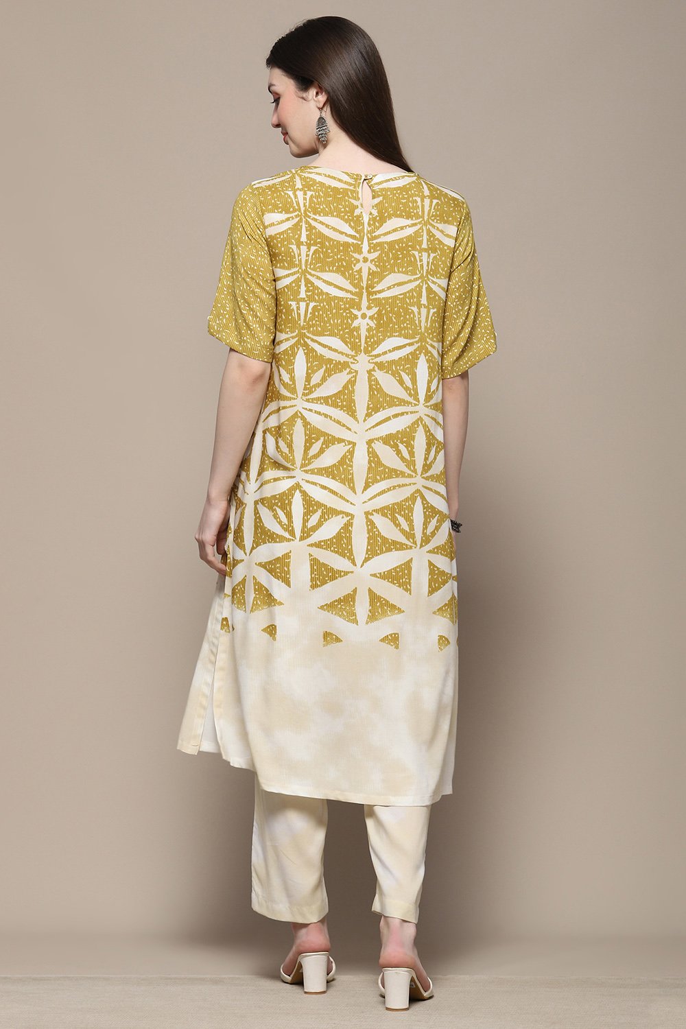 Ochre Rayon Straight Kurta Set image number 4