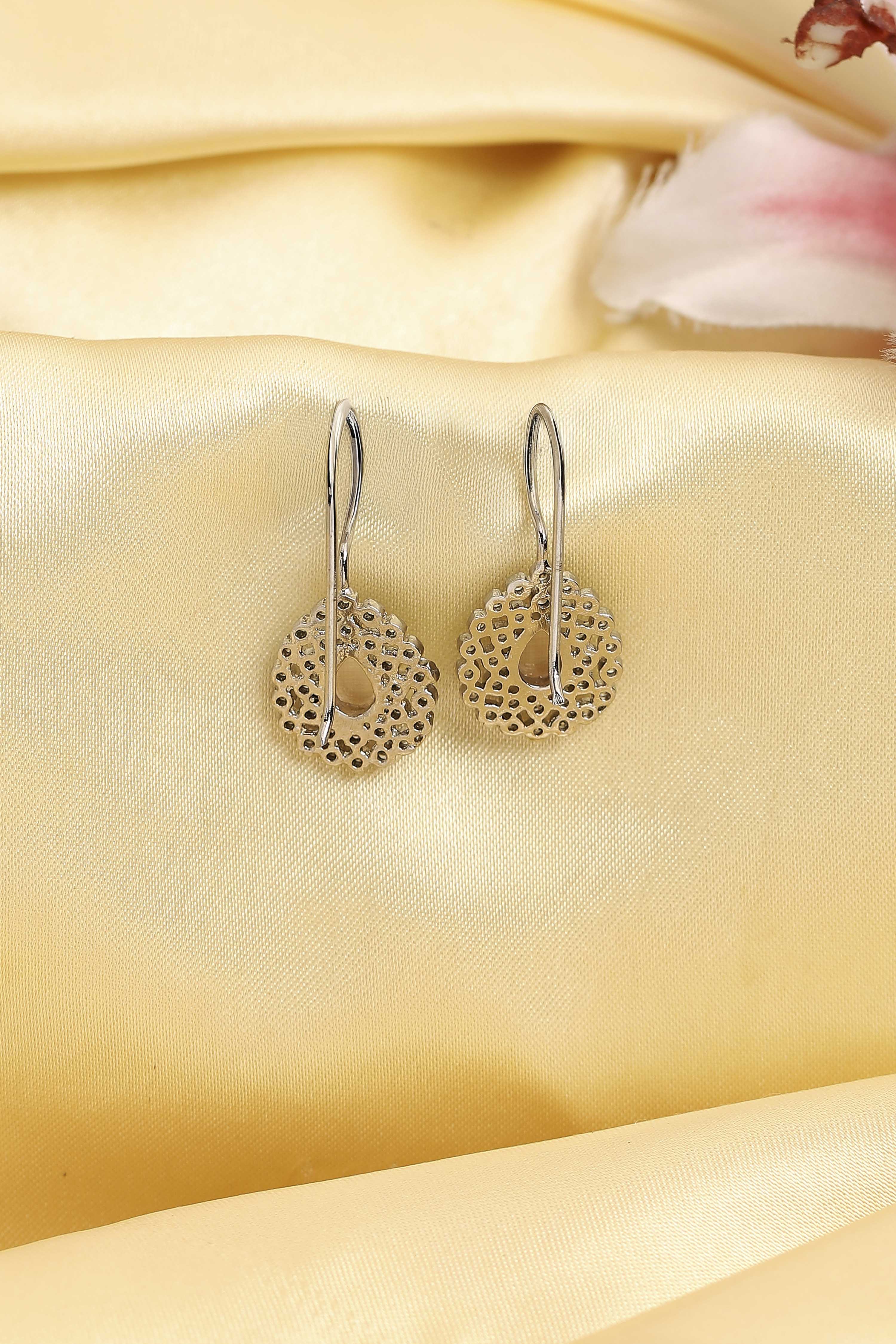 Beige Silver Plated Brass Studded Drop Earrings image number 2
