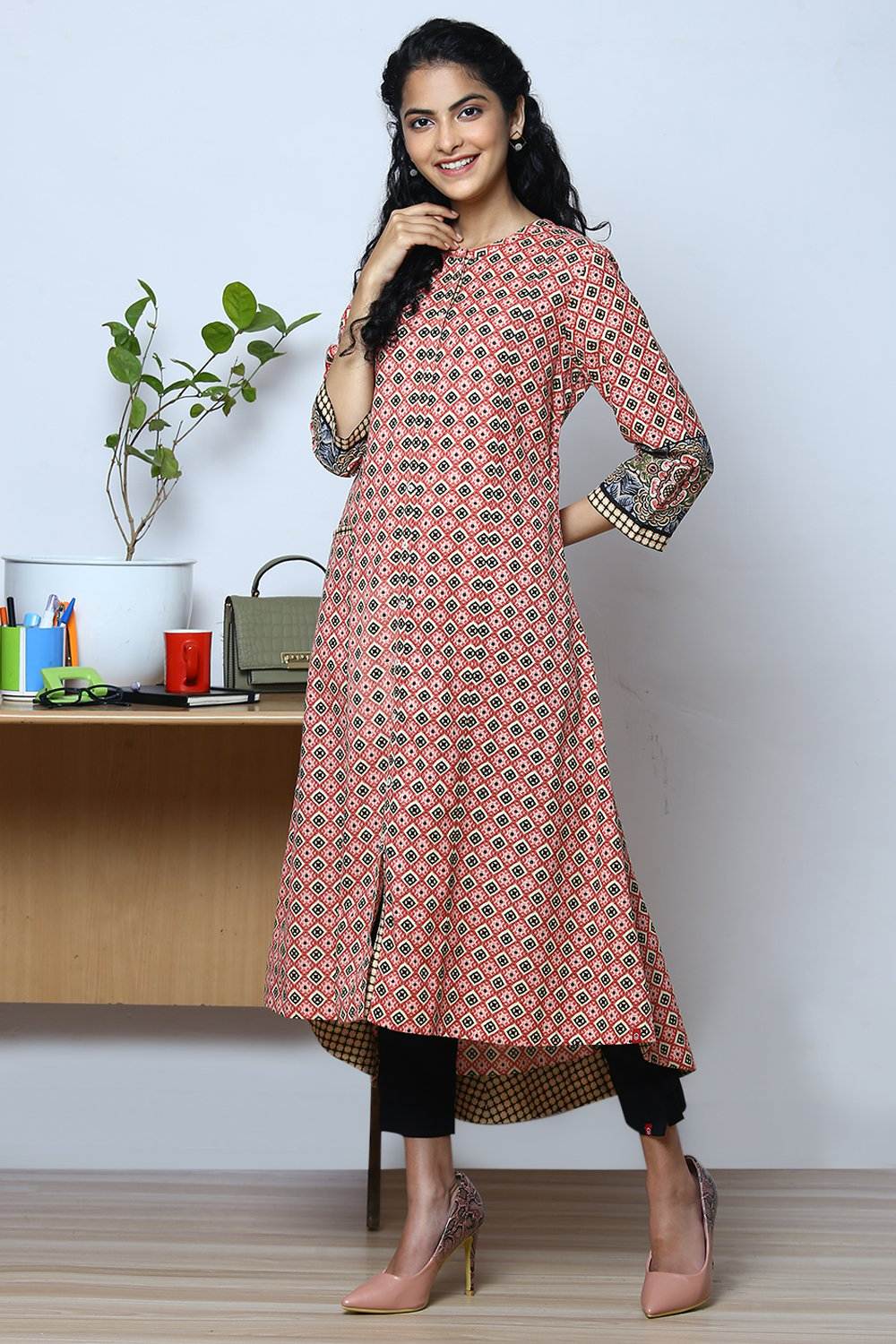 Pink Cotton Flax Printed Kurta image number 4