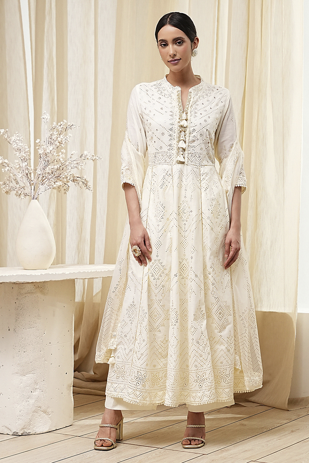 Off-White Cotton Embellished Anarkali Suit Set image number 6