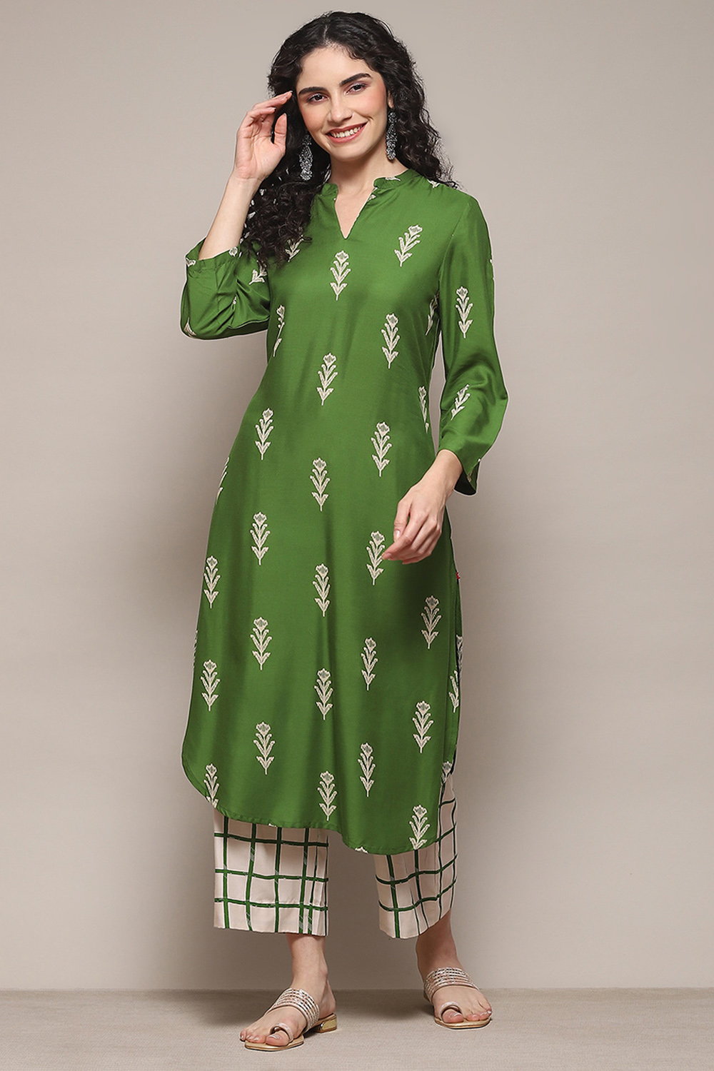 Green Rayon flax Straight Kurta Palazzo Suit Set image number 0