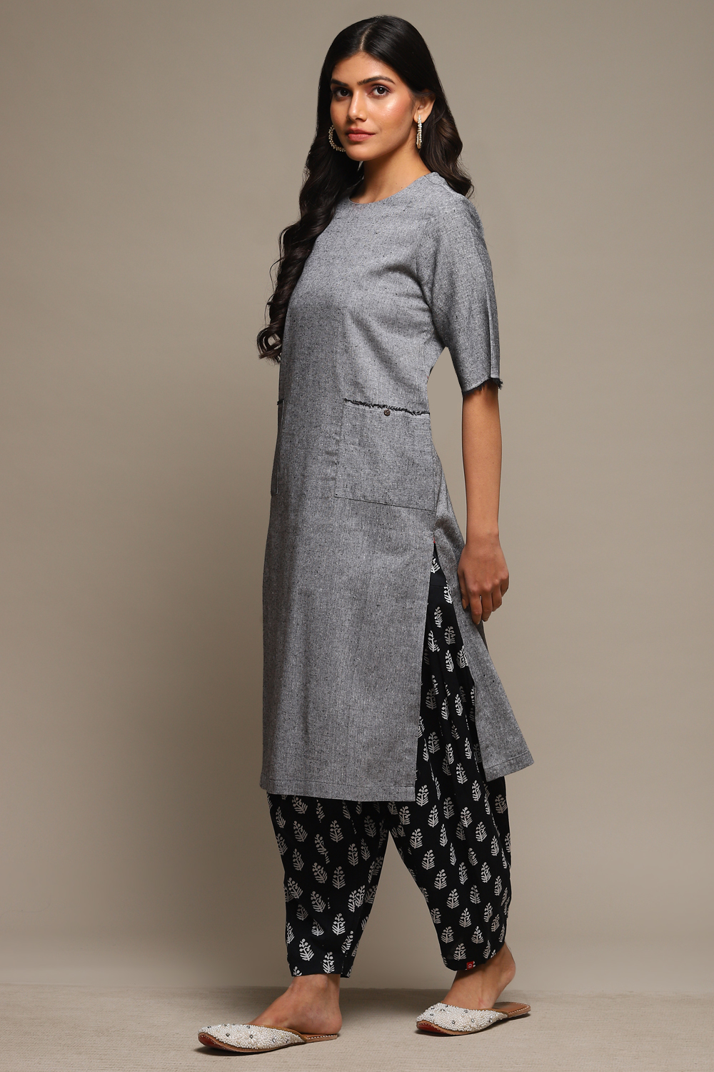 White Blue Cotton Printed Relaxed Salwar image number 0