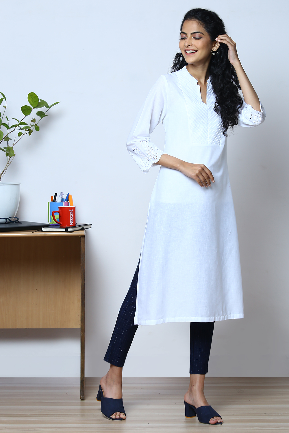 White Cotton Flax Kurta image number 1