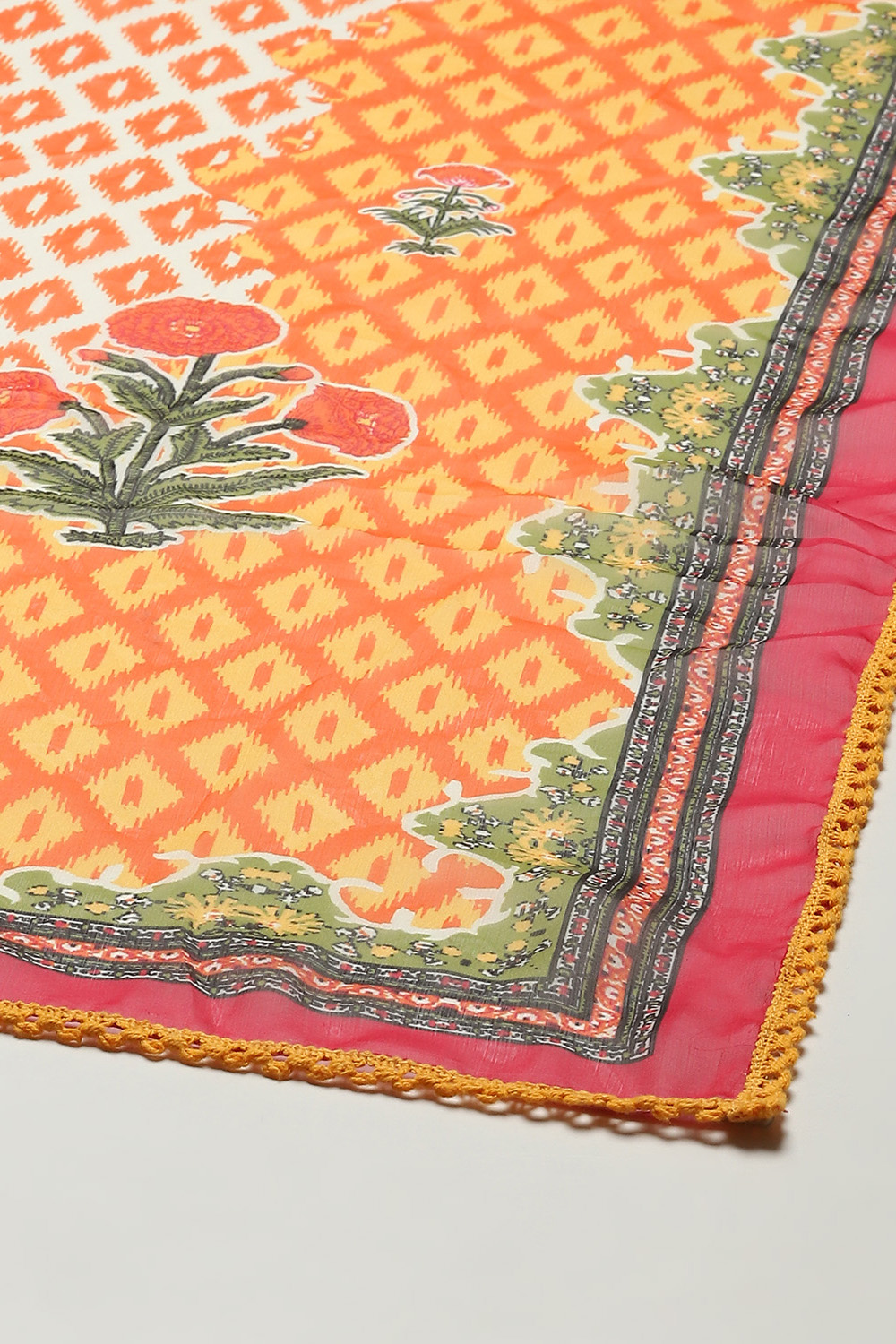 Yellow Cotton Straight Printed Kurta Slim Pant Suit Set image number 3