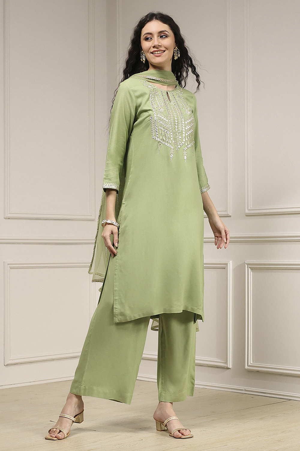 Sage Green Viscose Rayon Straight Solid Suit Set image number 5