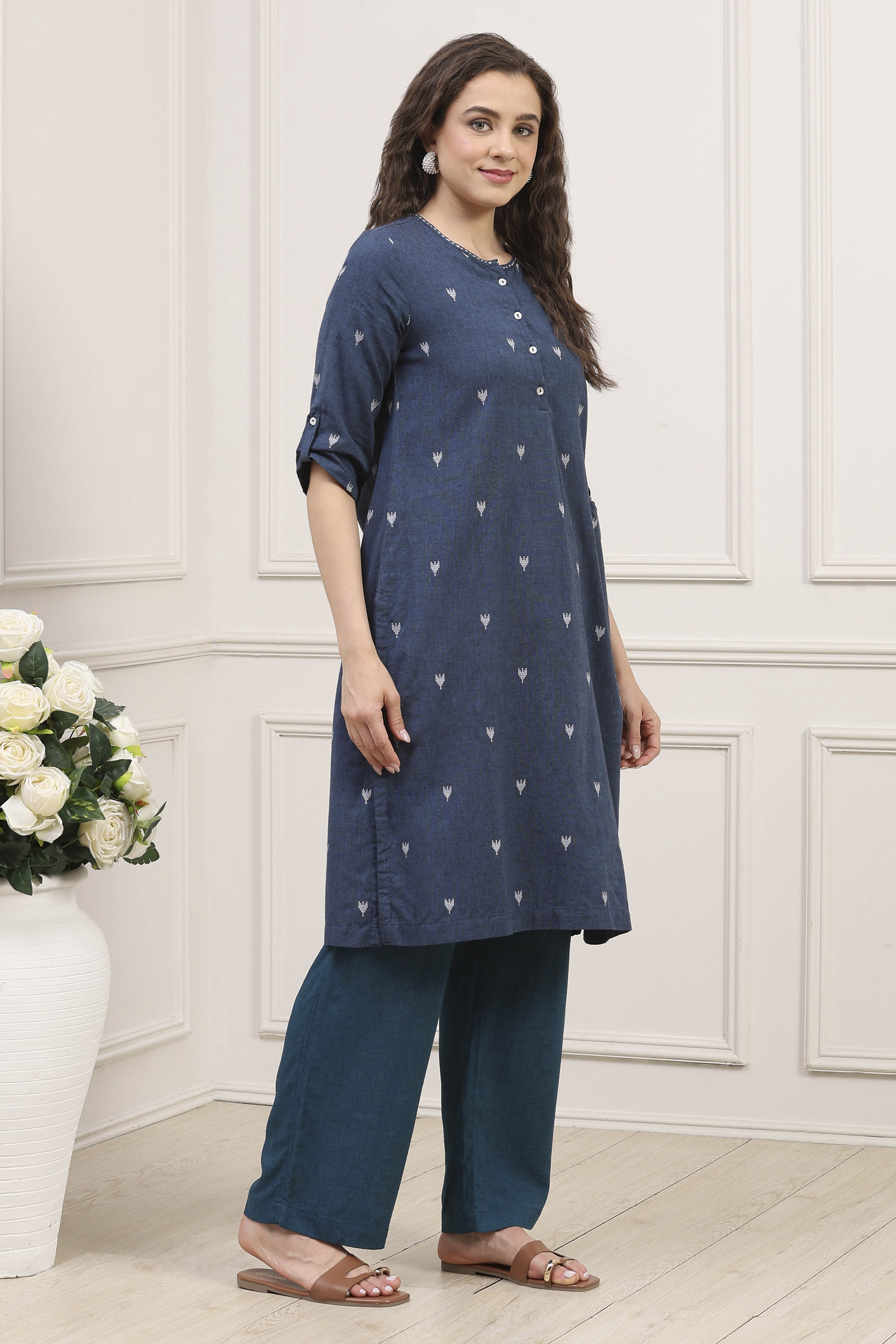 Navy Blue Cotton Yarndyed Straight Suit Set image number 4