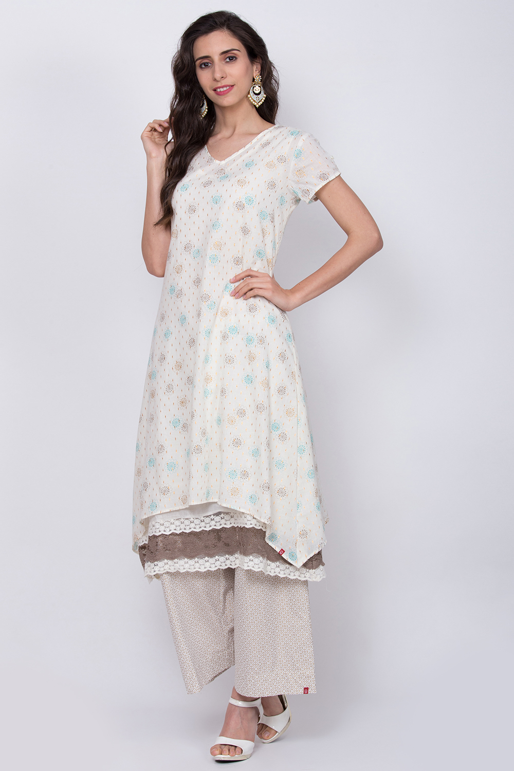 Off White Metallic Cotton A-Line Printed Kurta image number 2