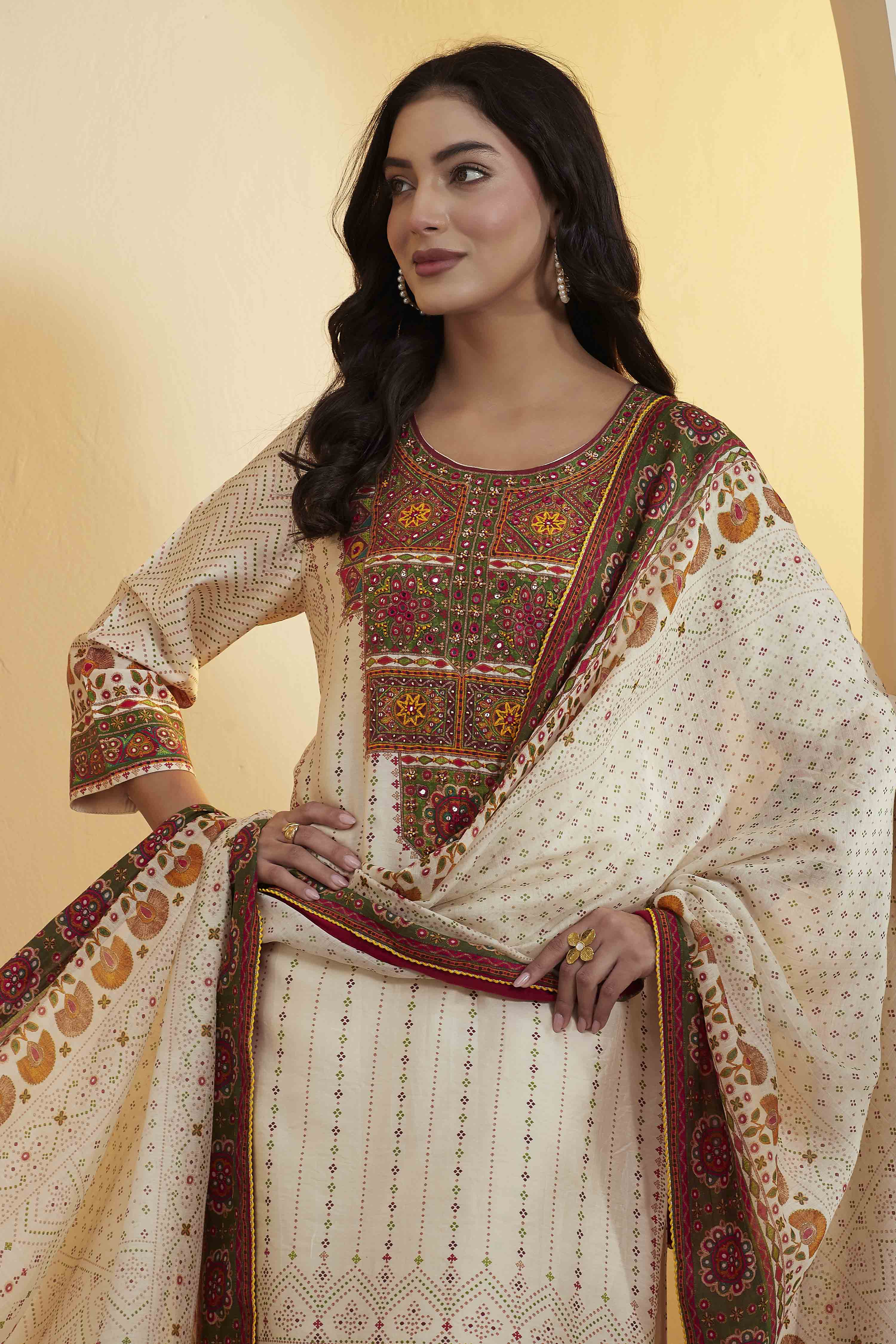 Green Viscose Rayon Printed Straight Kurta Set image number 1