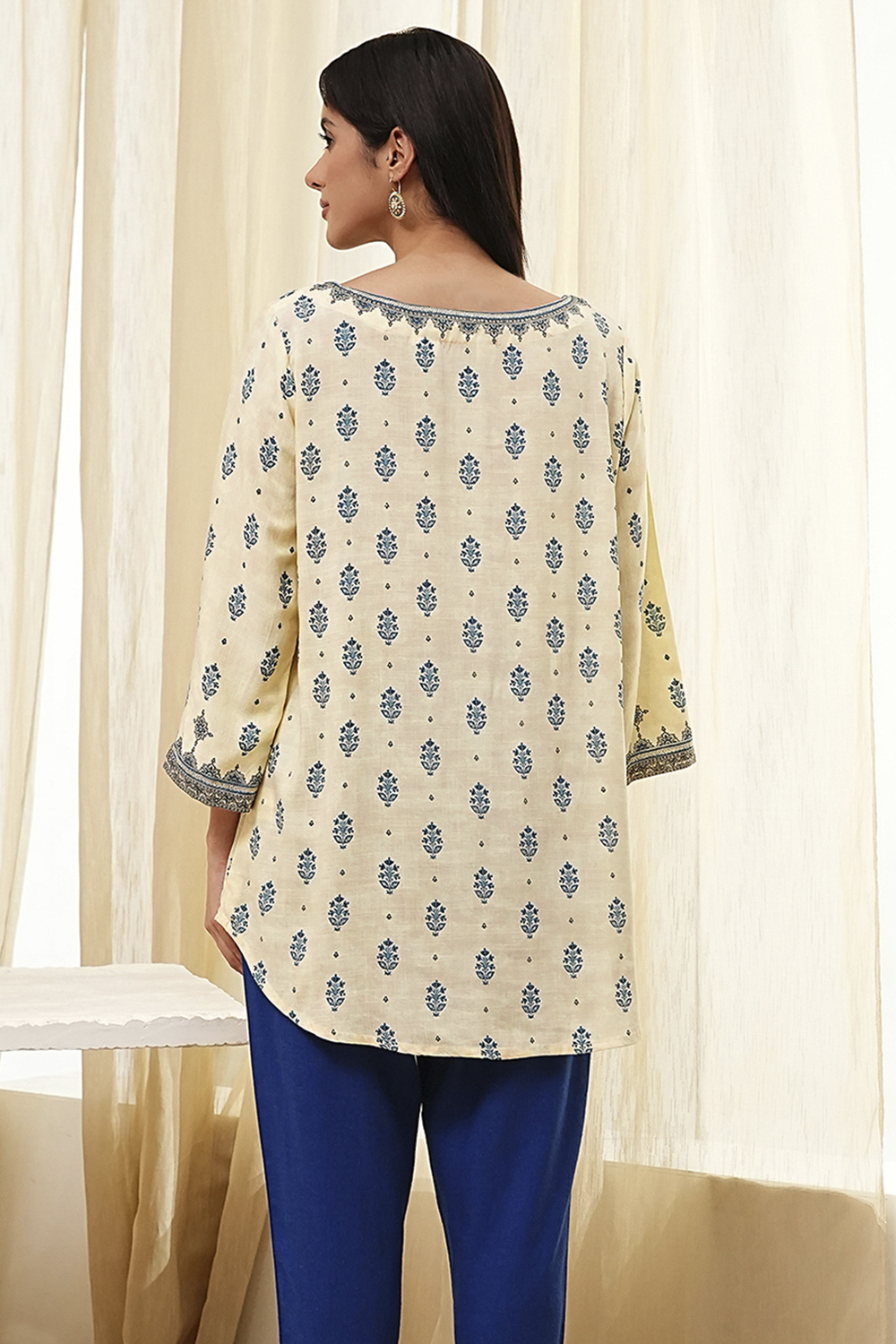 Beige Viscose Printed Straight  Short Kurta image number 3