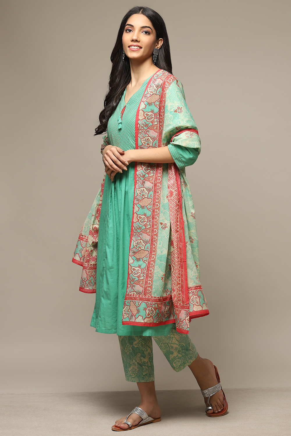 Green Cotton Kalidar Kurta Pants Suit Set image number 5