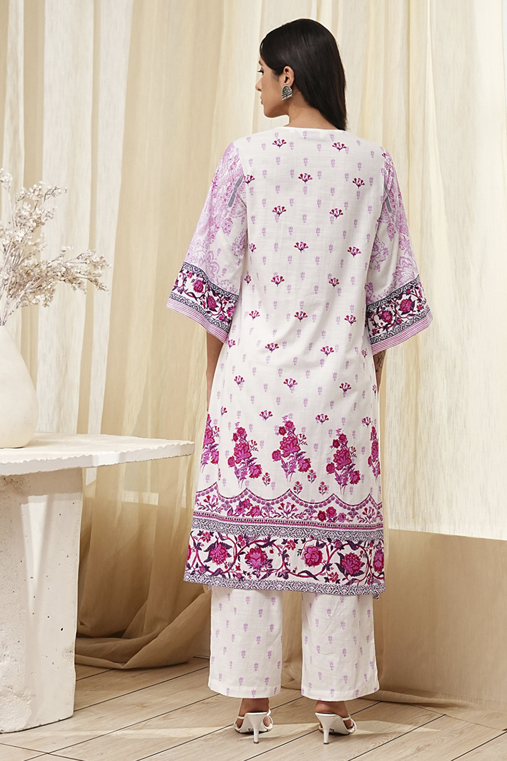 White and Pink Cotton Printed Straight Suit Set image number 4