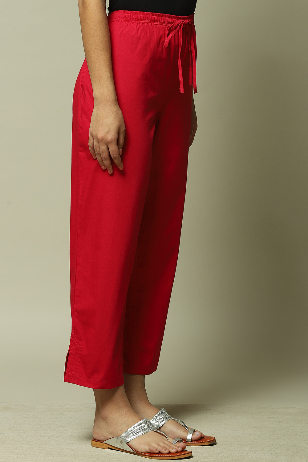 Black Cotton Solid Pants image number 5