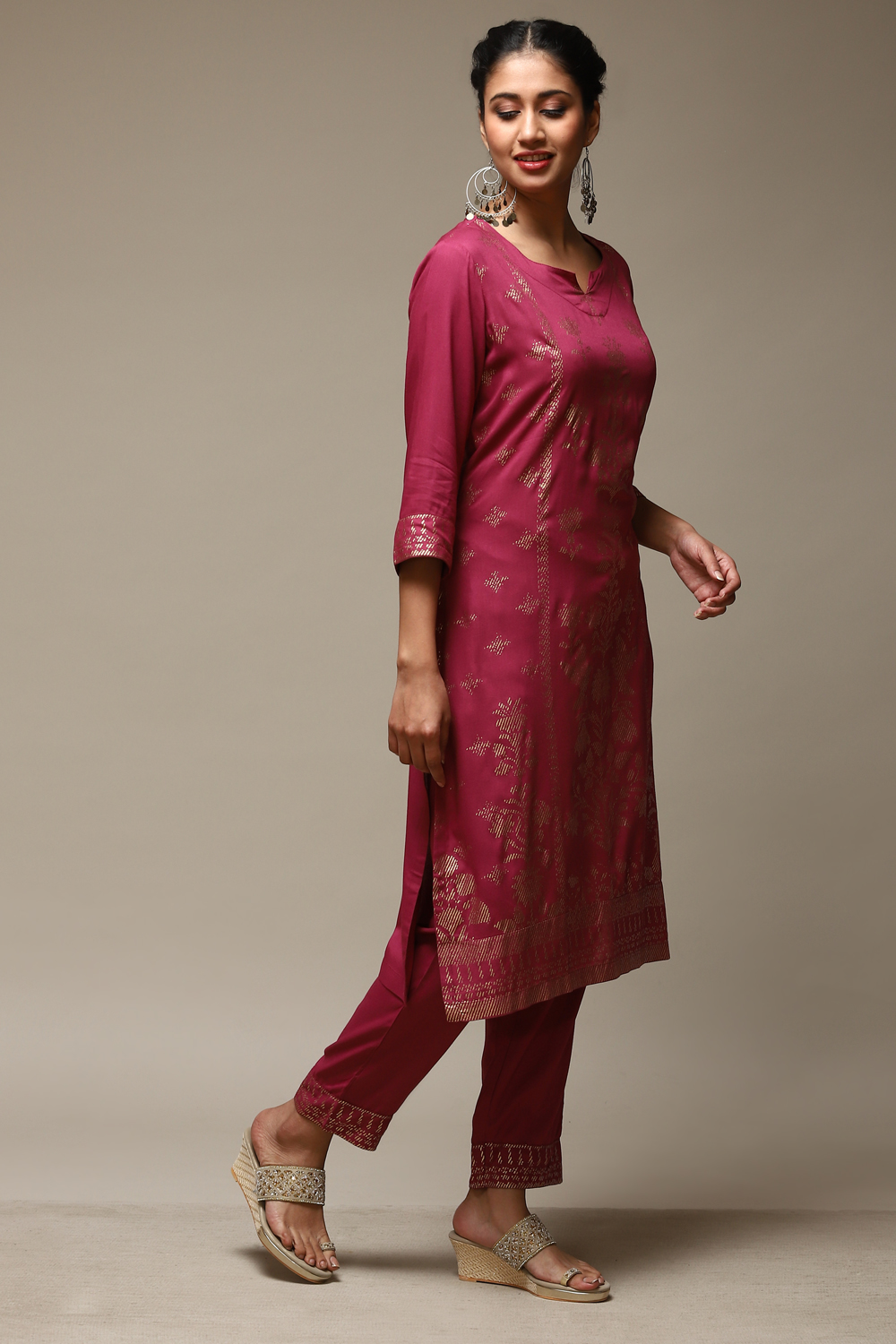 Plum Rayon Straight Kurta Pants 2 Piece Set image number 5