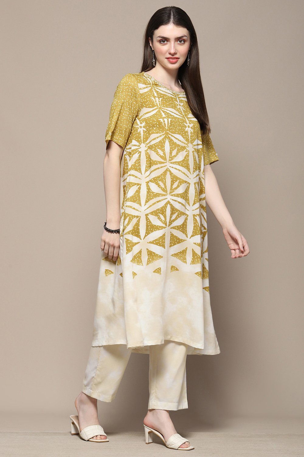 Ochre Rayon Straight Kurta Set image number 5