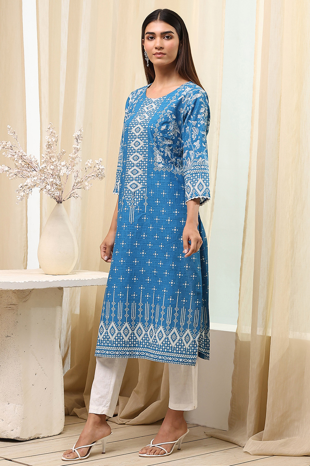 Blue Cotton Straight Kurta image number 2