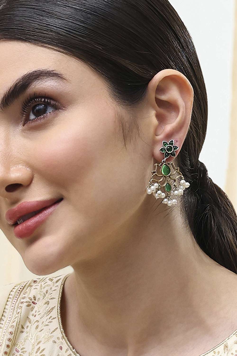Green Alloy Drop & Danglers image number 1