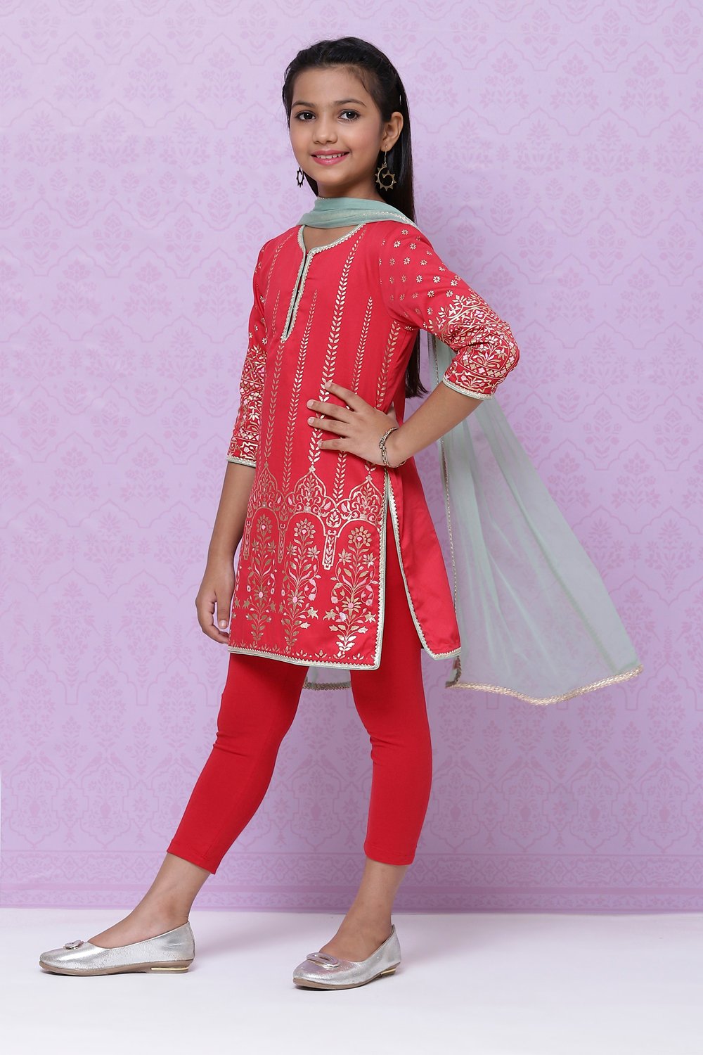 Red Cotton Girls Straight Kurta Legging Suit Set image number 4