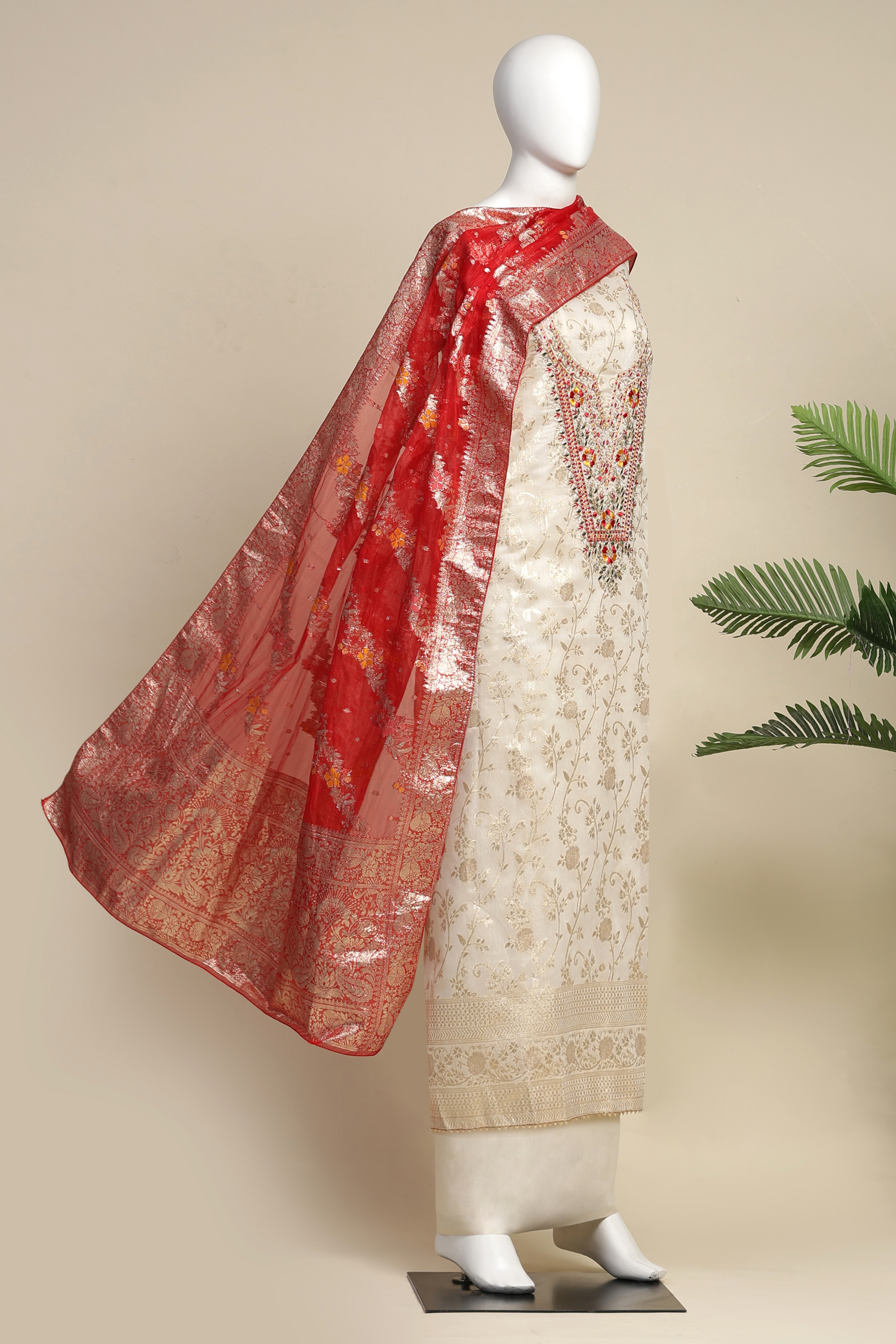 Red Tissue Chanderi Embroidered Unstitched Suit Set image number 4