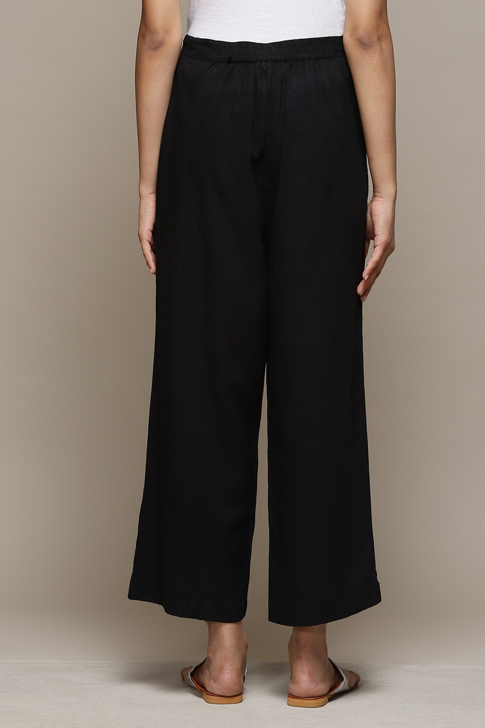 Black Cotton Relaxed Pant image number 4