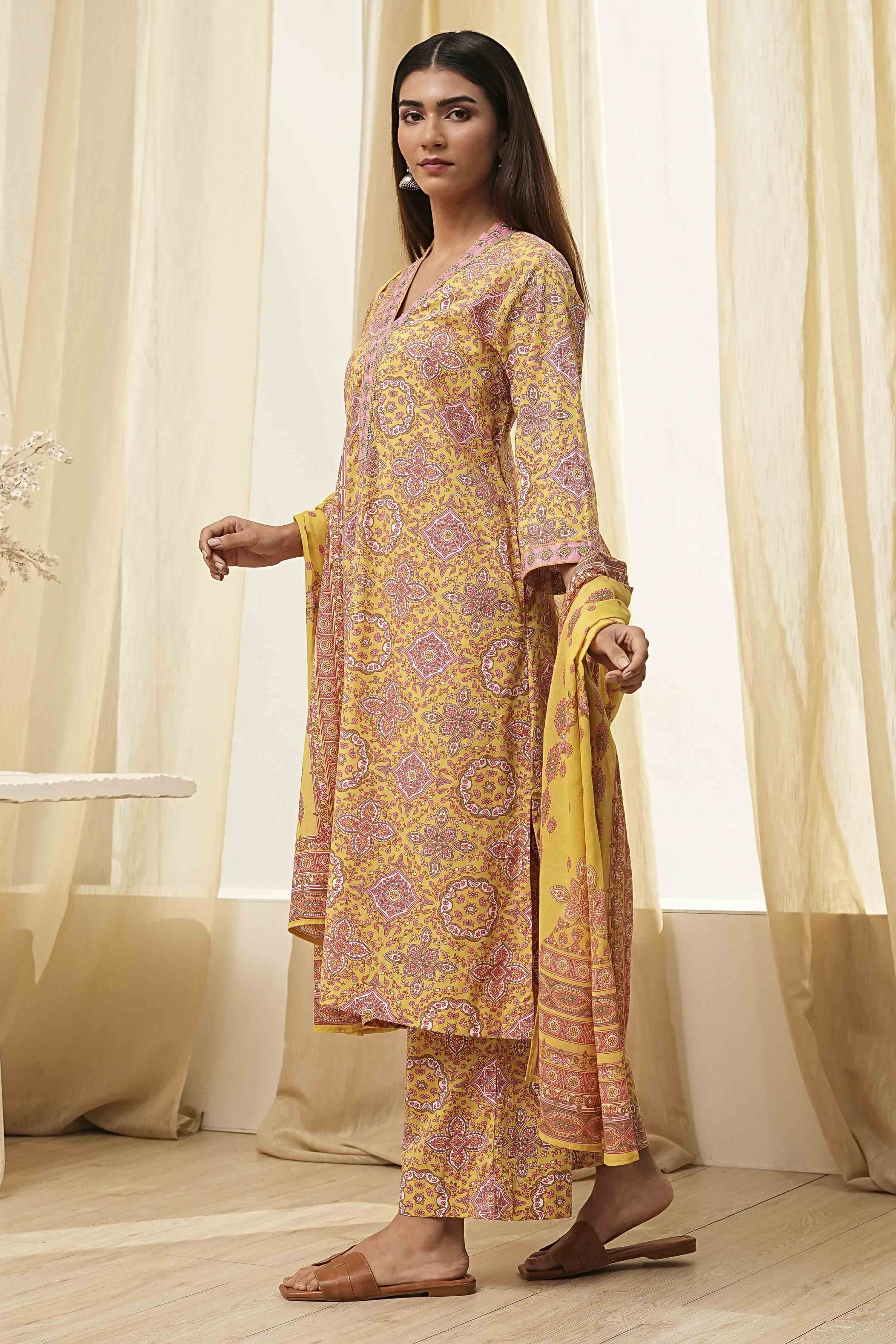 Green Cotton Printed Straight Suit Set image number 3