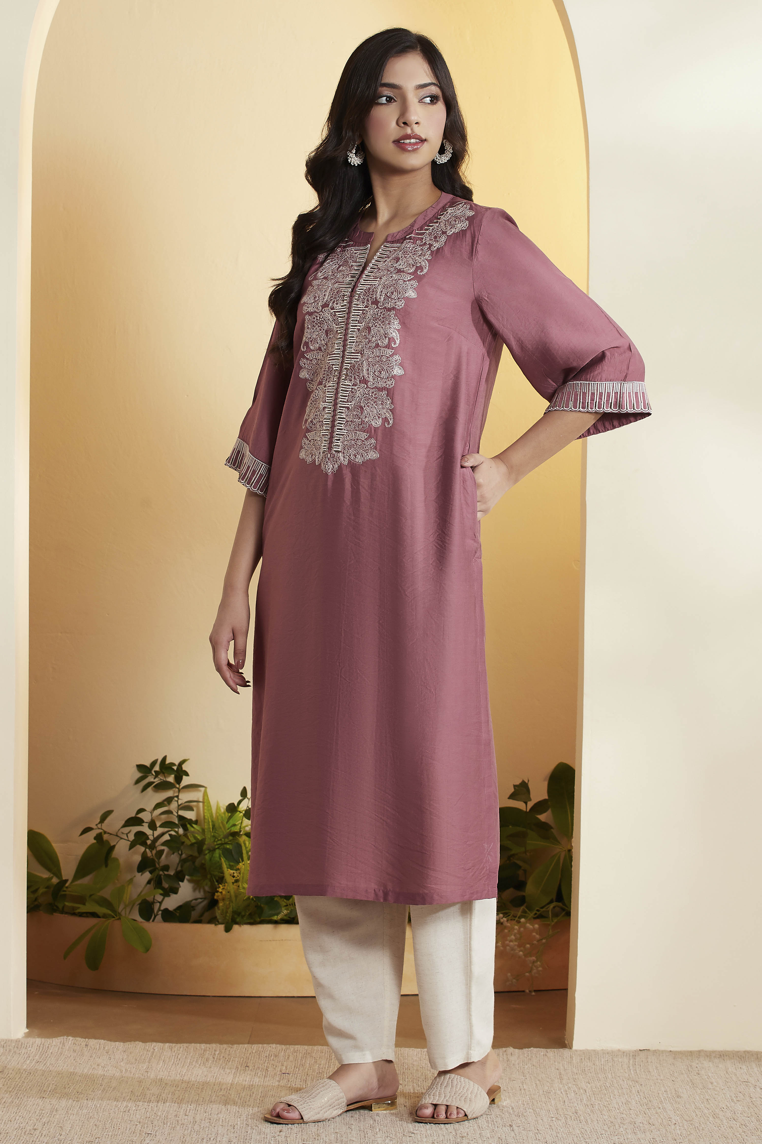 Black Viscose Silk Straight Kurta image number 2