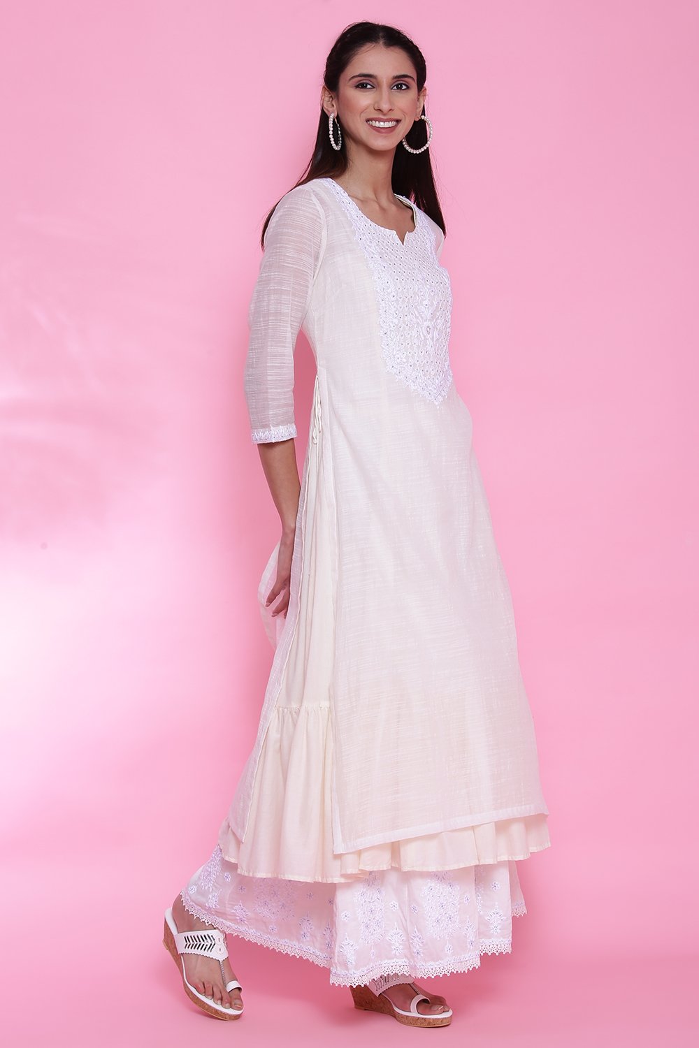 Off White Art Silk Cotton Chikankari Embroidered Kurta image number 4