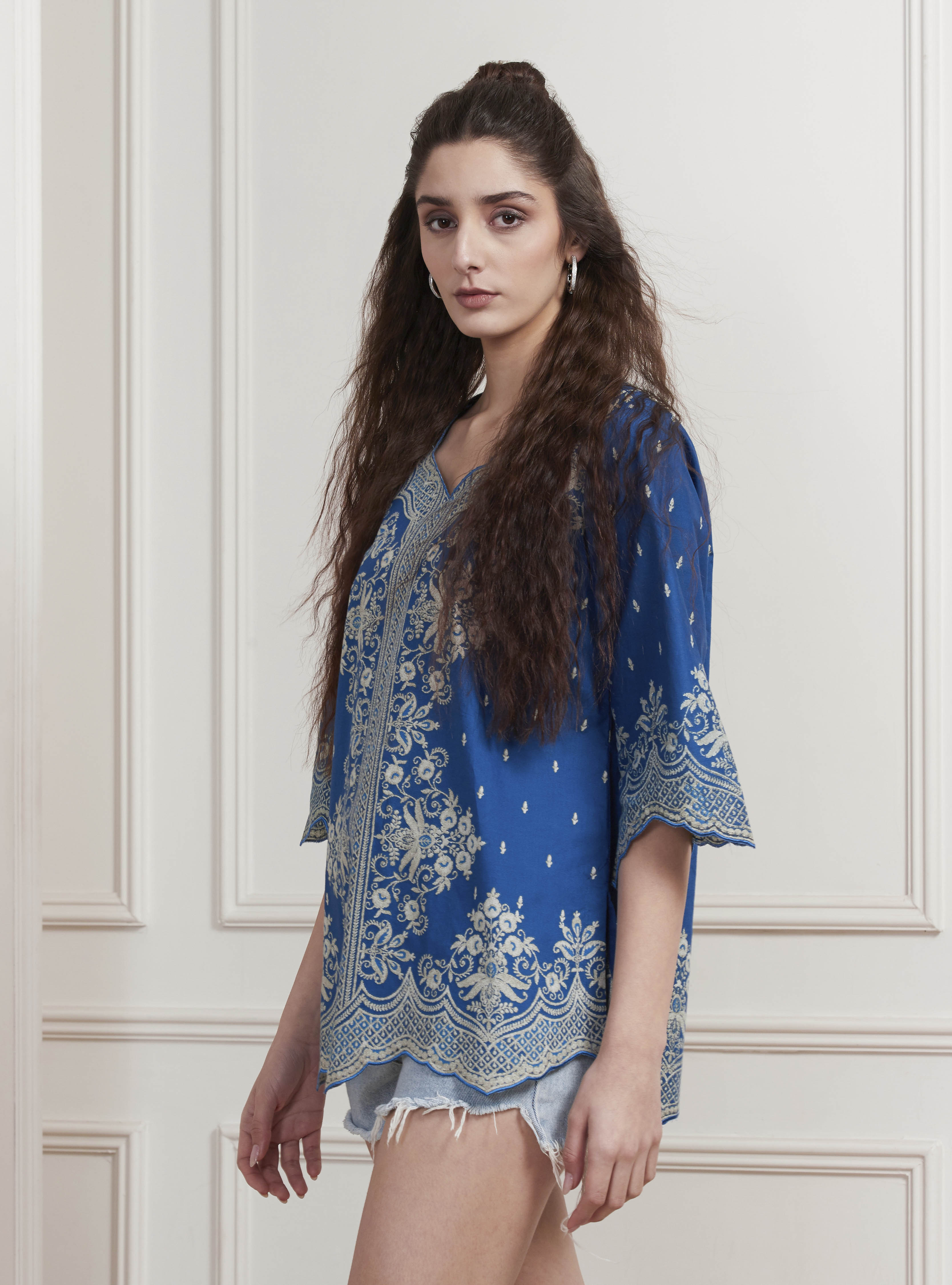 Red Cotton All-Over Floral Printed Kurti image number 2