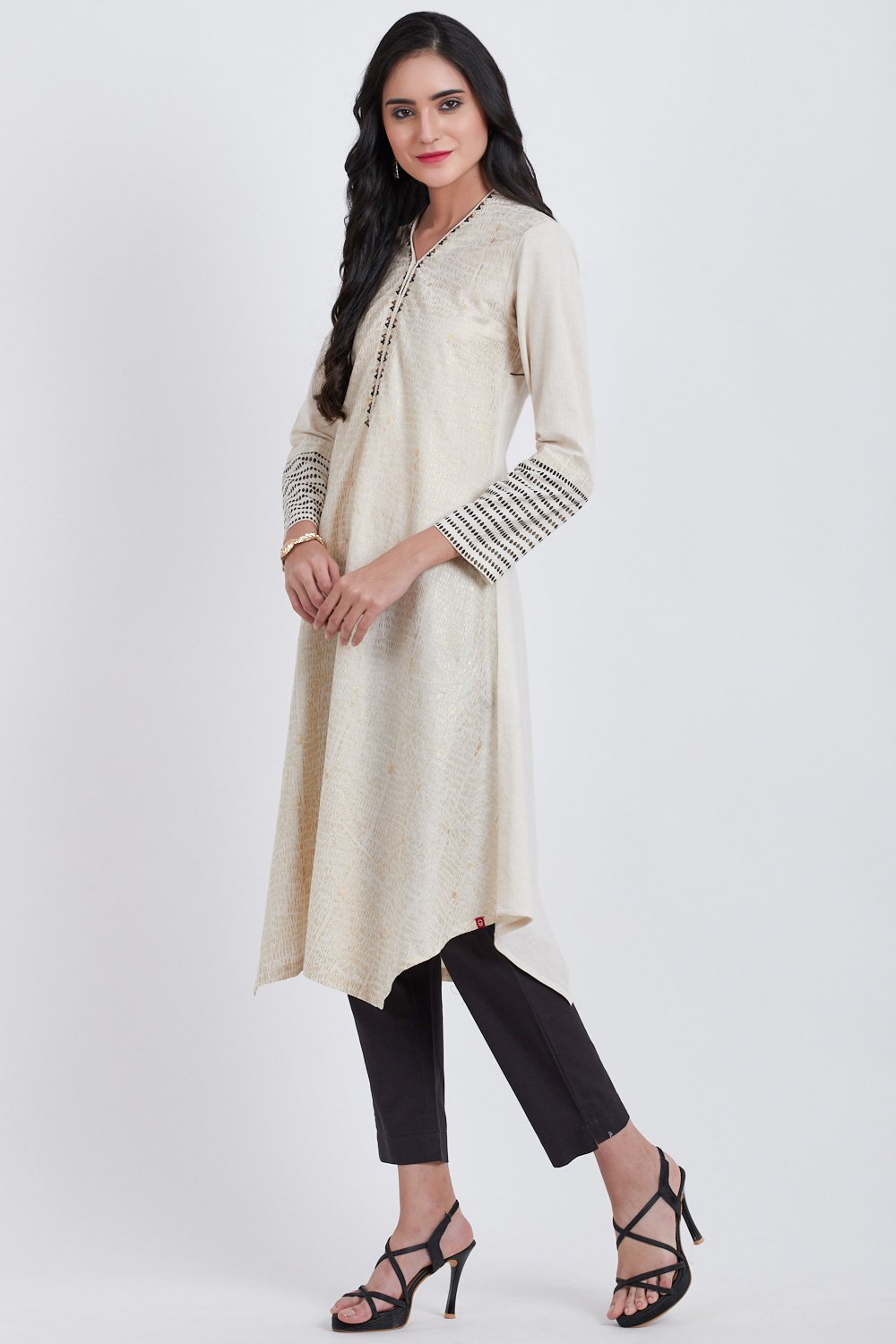 Off White Cotton Flax A-Line Printed Kurta image number 2