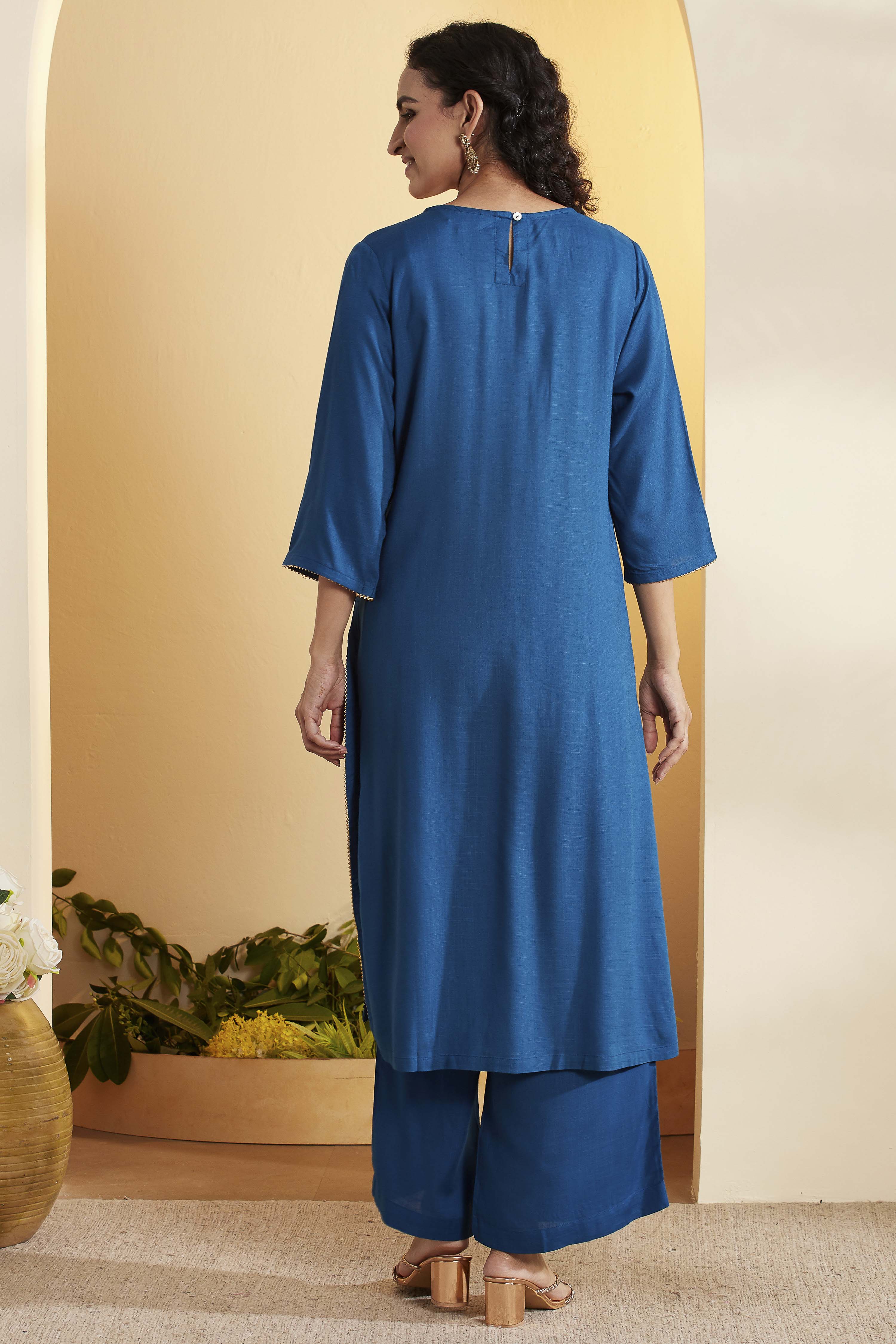 Blue Viscose Rayon Yoke Design Straight Kurta Set image number 5