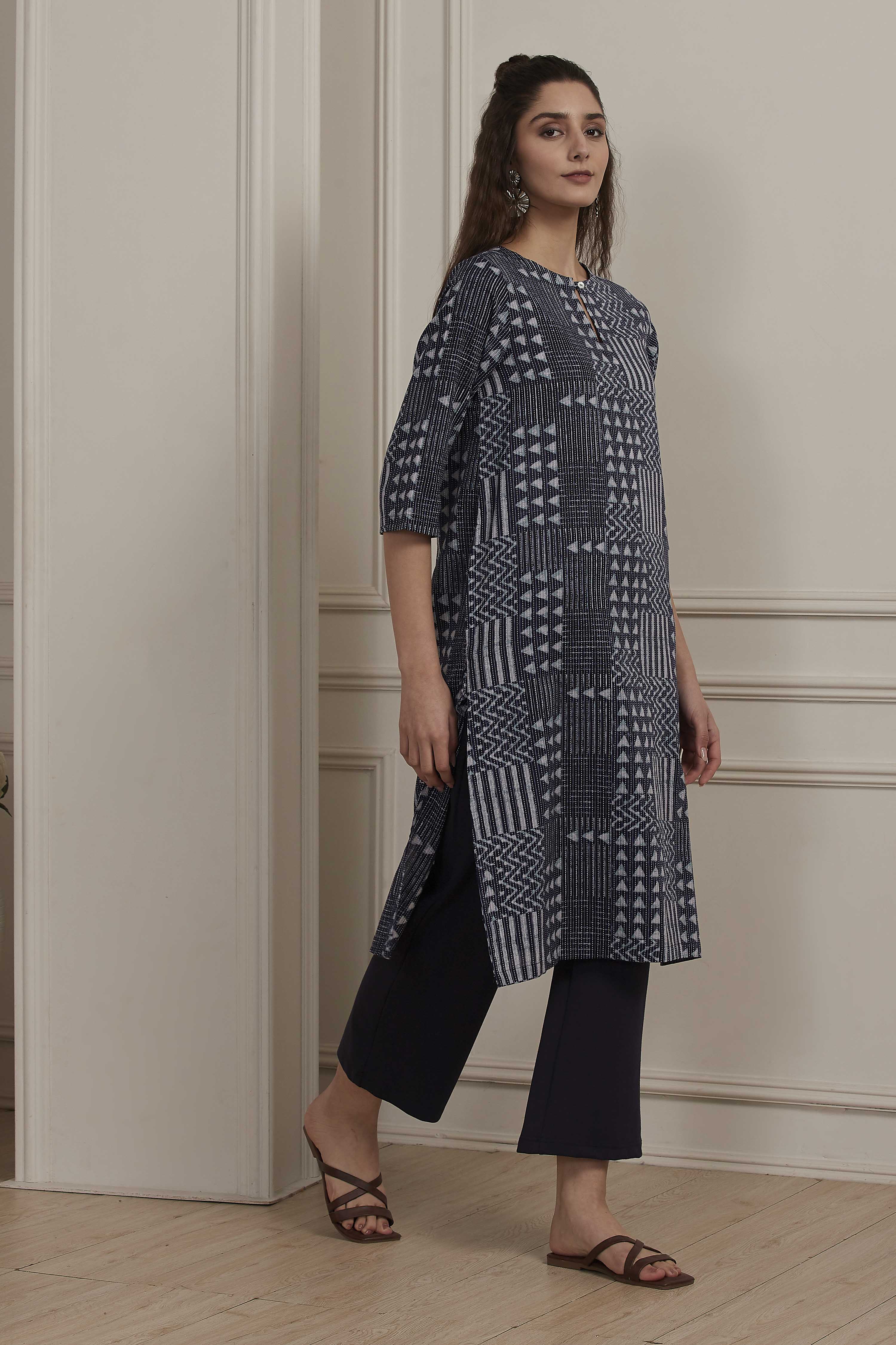 Blue Cotton Straight Kurta image number 4