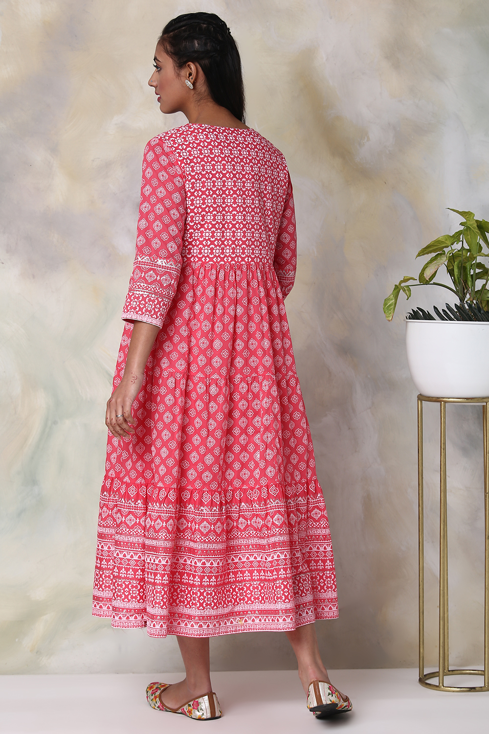 Yellow Cotton Double Layered Printed Kurta Dress image number 8
