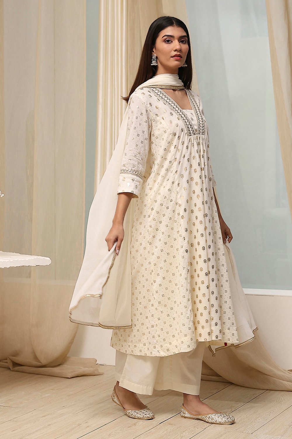 Fuchsia Cotton Printed Gathered Suit Set image number 5
