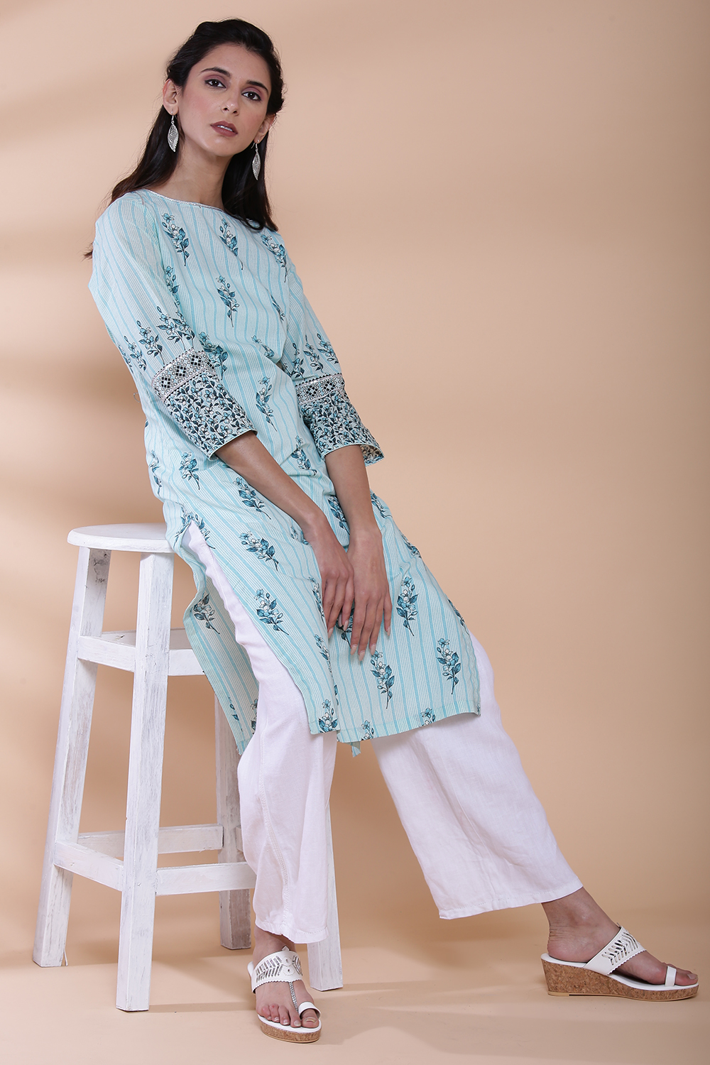 Turquoise Cotton Straight Kurta image number 4