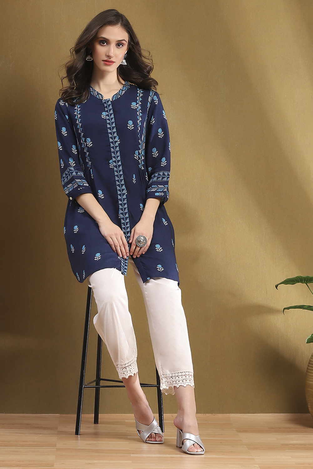 Navy Blue Floral Printed Gathered Short Kurta image number 0