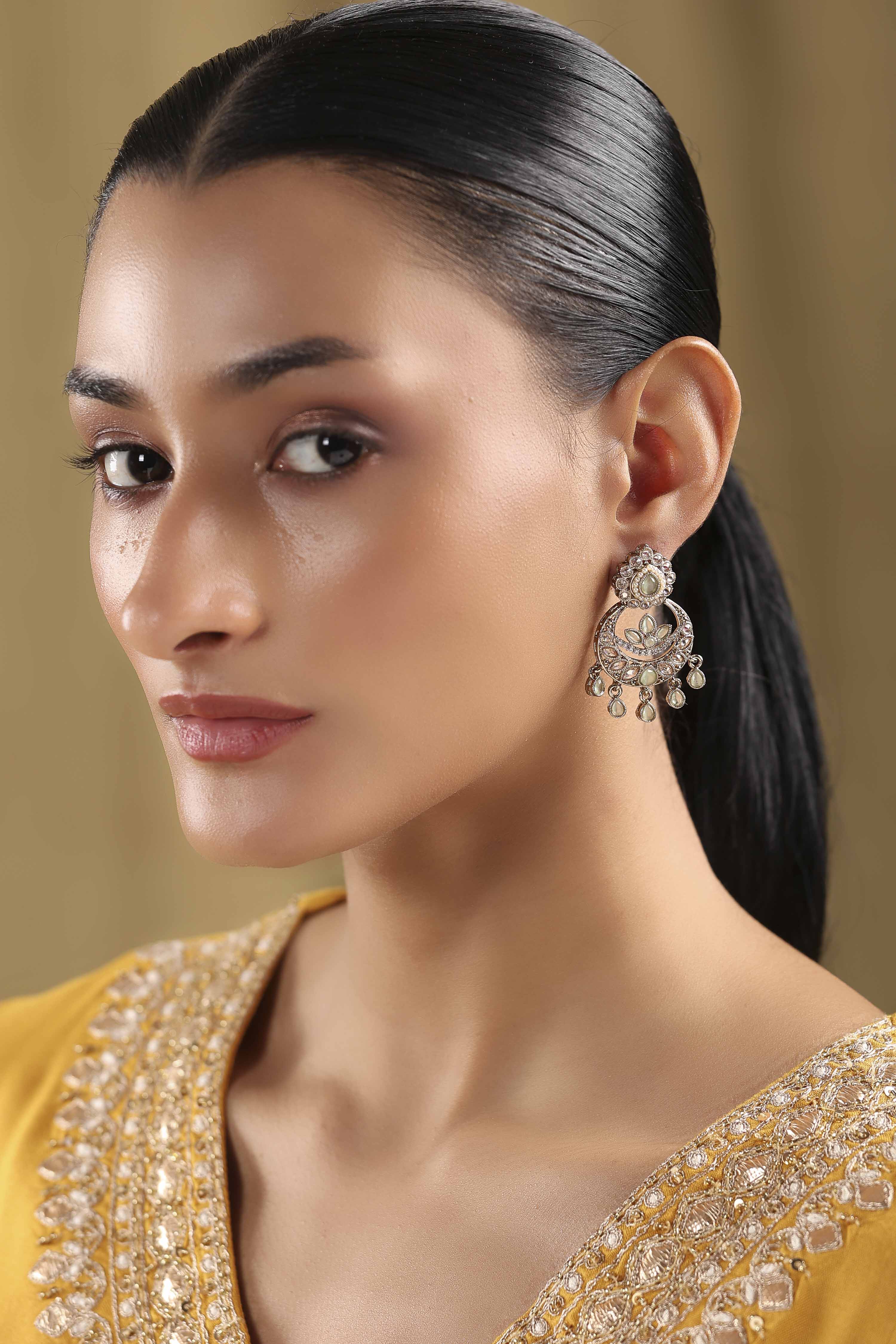Mint Green Pearl Earrings image number 3