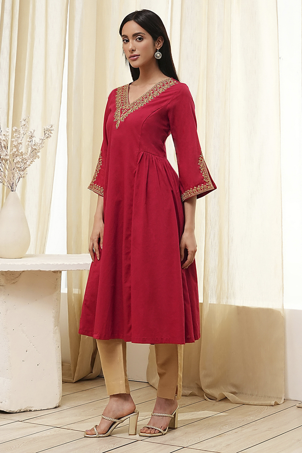 Red Cotton Solid A-Line Kurta image number 2